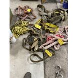 LOT OF STRAPS, RIGGING CHAIN, ROPE