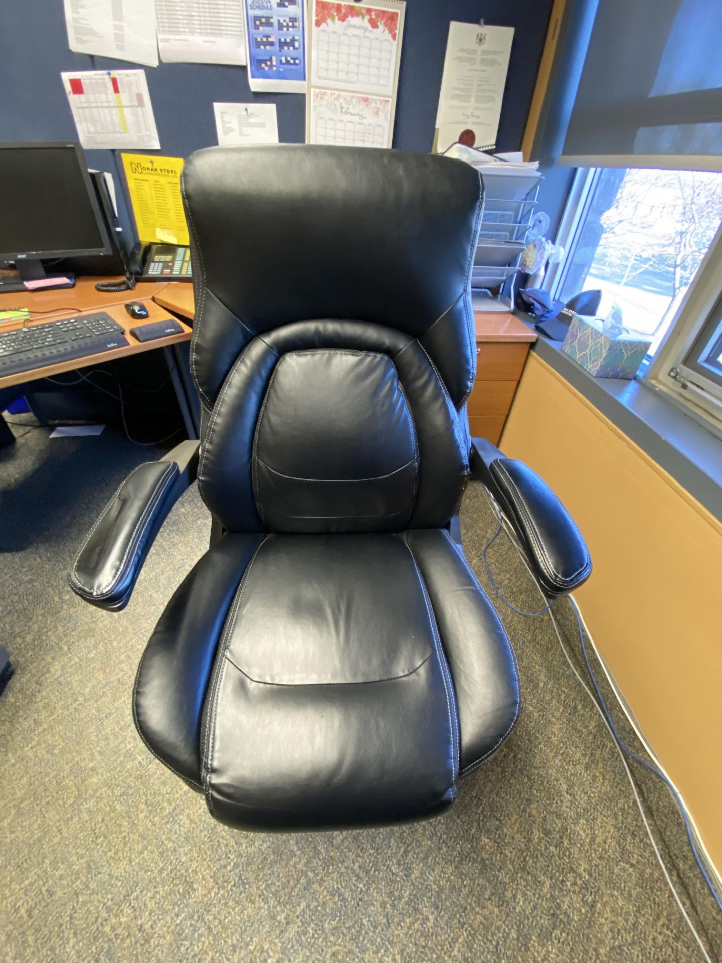 HIGH BACK SWIVEL CHAIR (NOTE: SUBJECT TO LATE REMOVAL, PICKUP ON FRIDAY APRIL 26TH)