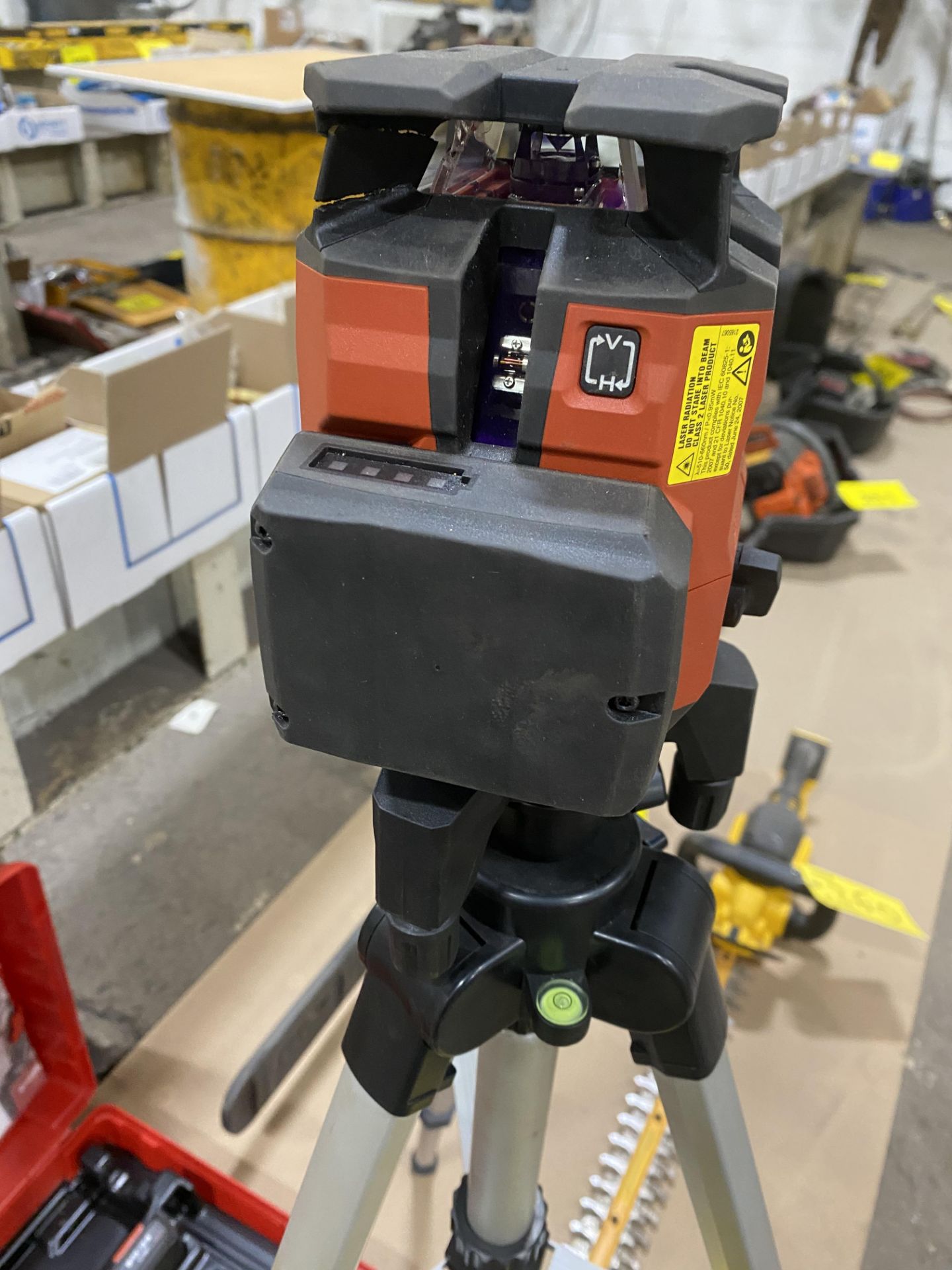 HILTI PM40-MG LASER LEVEL W/ PMA 20 TRIPOD STAND - Image 6 of 8