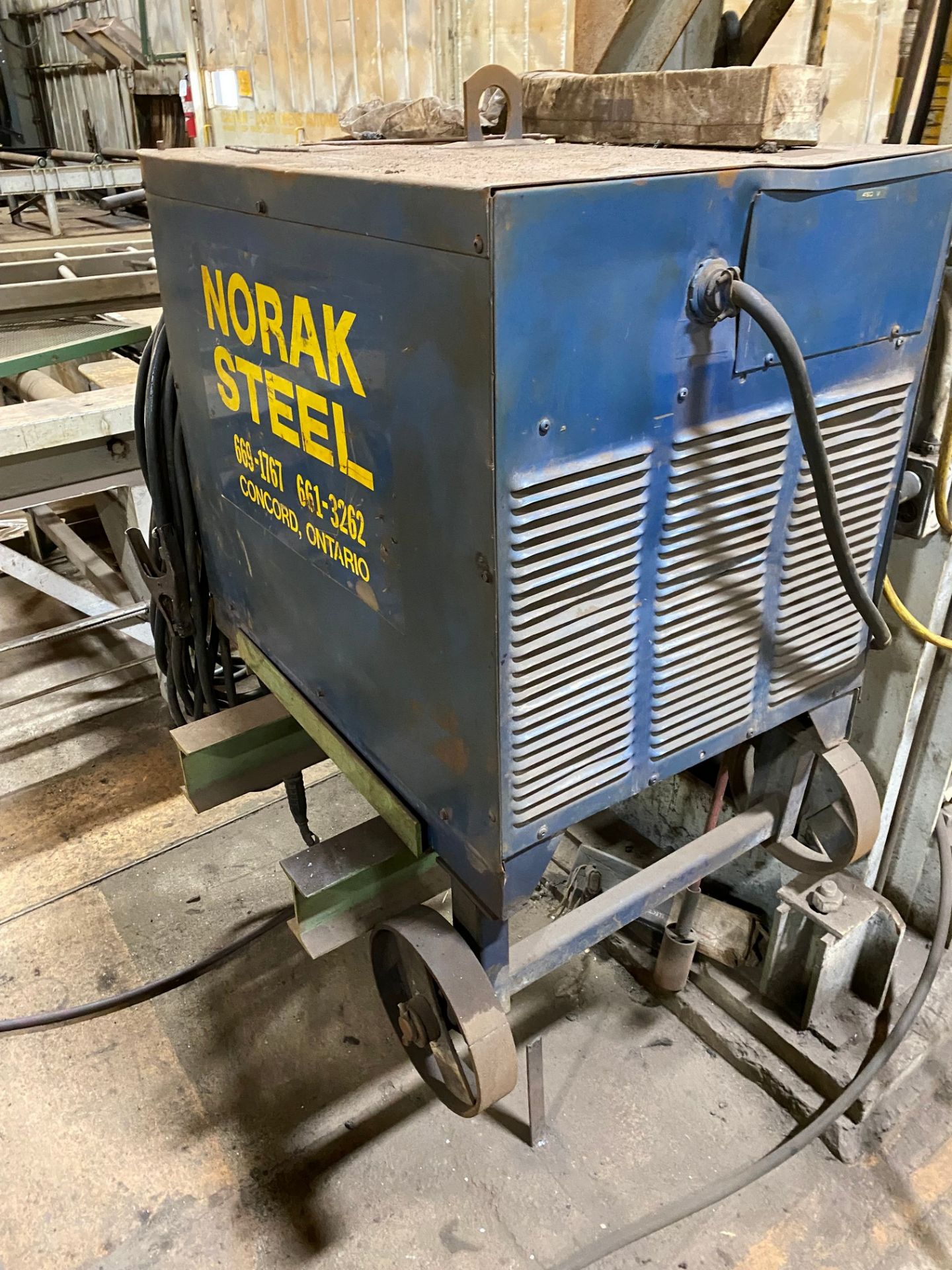 LINCOLN ELECTRIC IDEALARC R3R-300 WELDER W/ CABLES AND CART - Image 3 of 4