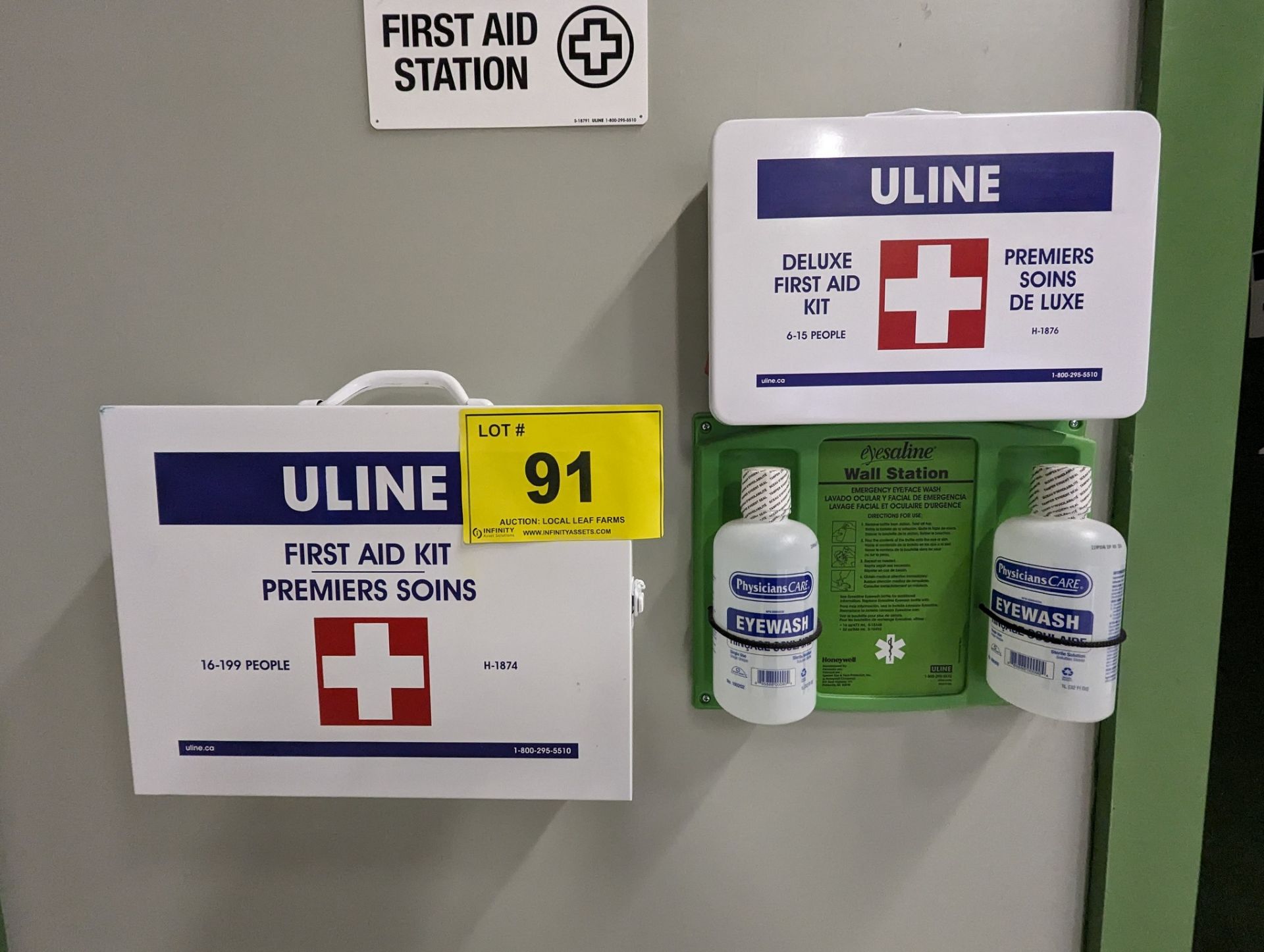 LOT OF ULINE H1874 FIRST AID KIT, ULINE 1876 DELUXE FIRST AID KIT, EYESALINE WALL STATION