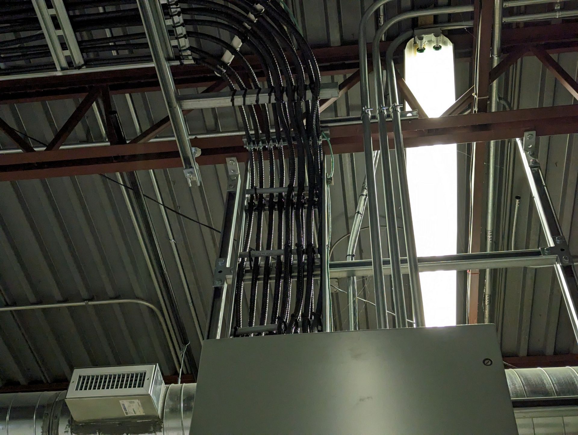 LOT OF ALL GROW LIGHT RELATED WIRE CONNECTED TO LOT 15 FROM JUNCTION BOXES TO MAIN DISCONNECT - Image 11 of 11