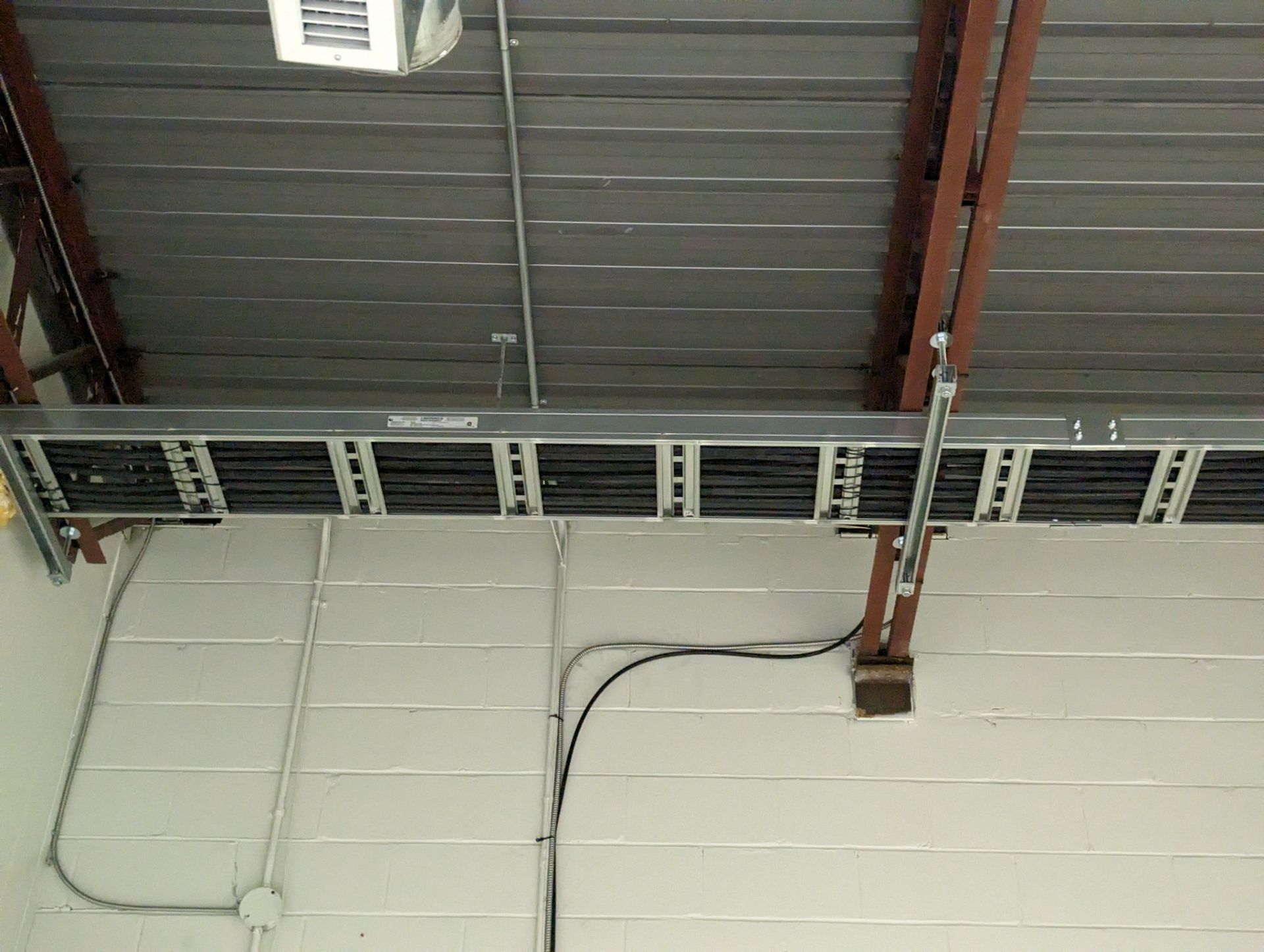 LOT OF ALL GROW LIGHT RELATED WIRE CONNECTED TO LOT 15 FROM JUNCTION BOXES TO MAIN DISCONNECT - Image 7 of 11