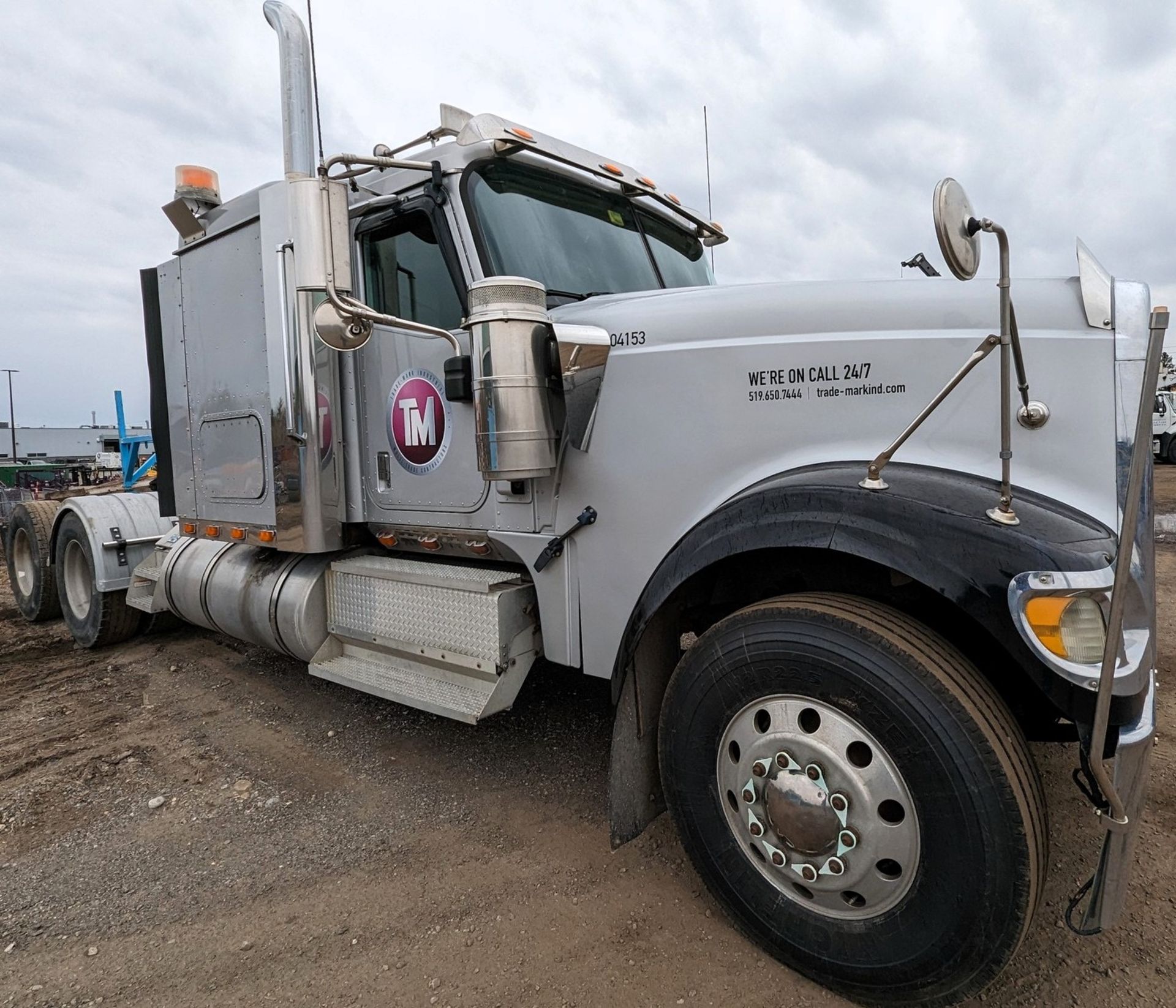 2004 INTERNATIONAL 9900IX 6X4 TRUCK TRACTOR, SLEEPER CAB, VIN# 2HSCKAPR74C093526, APPROX. 1,310, - Image 3 of 22