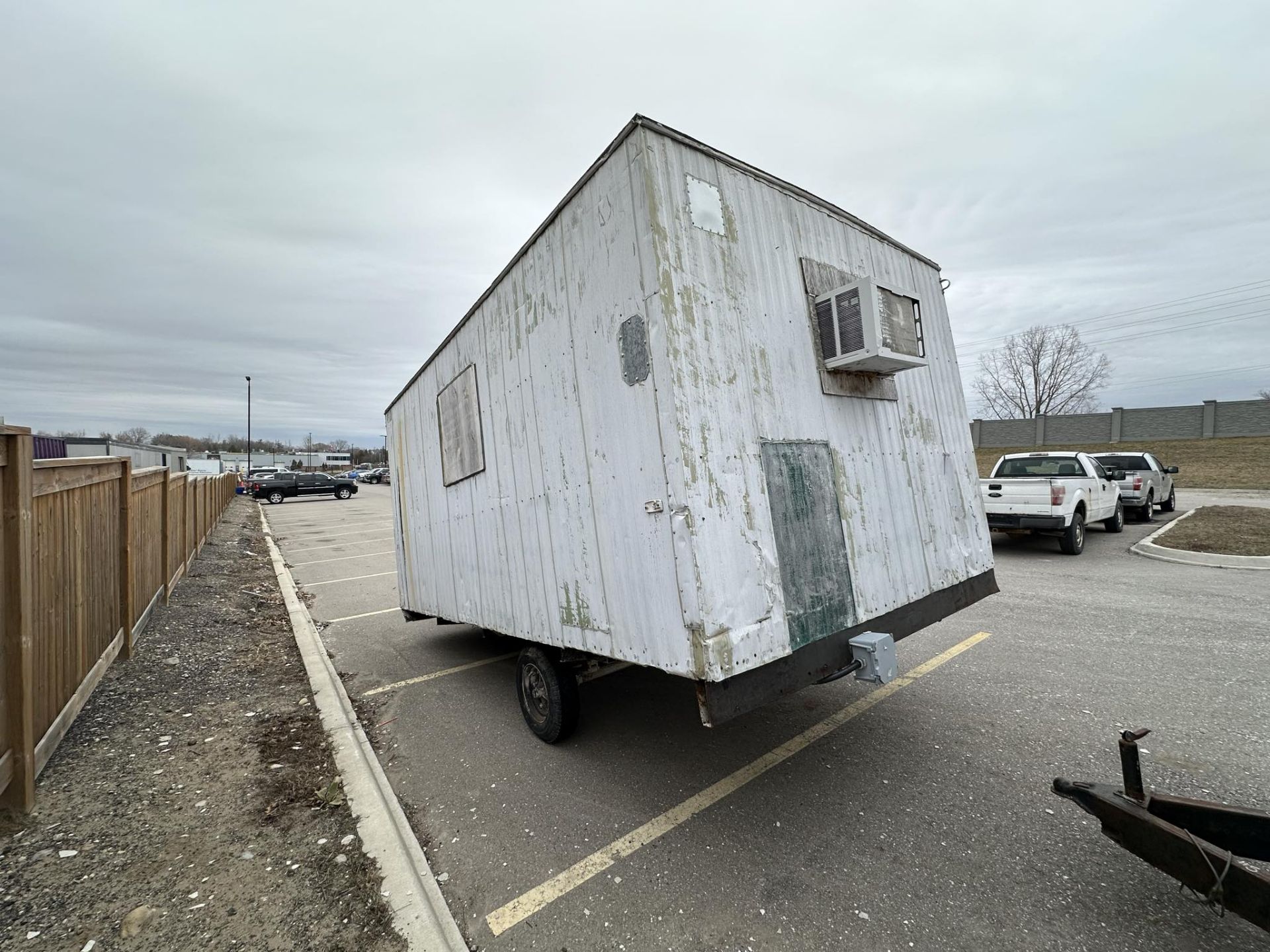 16' X 10' AXLE OFFICE TRAILER (#003) - Image 3 of 8