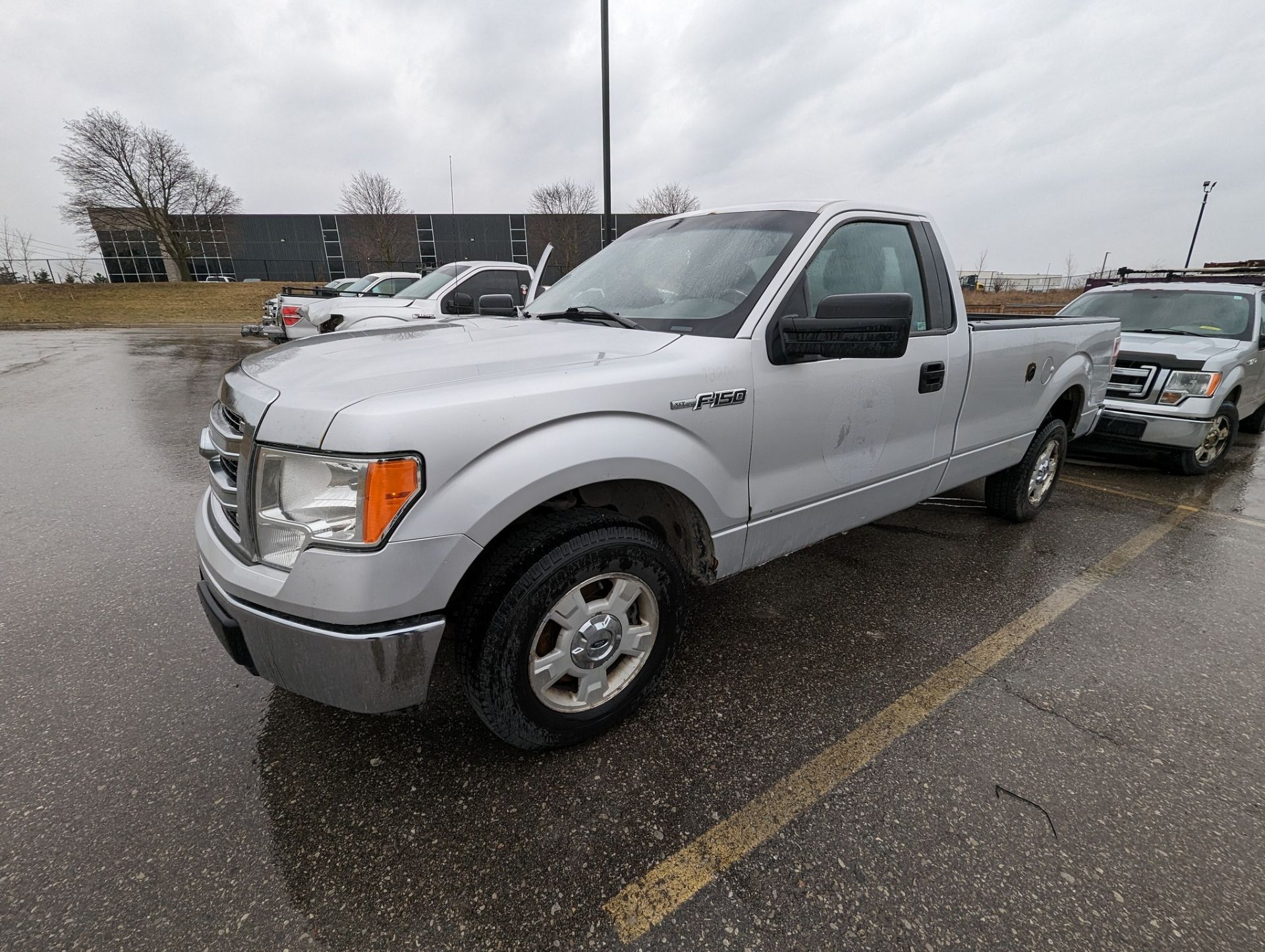 2013 FORD F150 XLT PICKUP TRUCK, VIN# 1FTNF1CFXDKF50570, APPROX. 423,552KMS (NO BLACK TOOL BOXES)