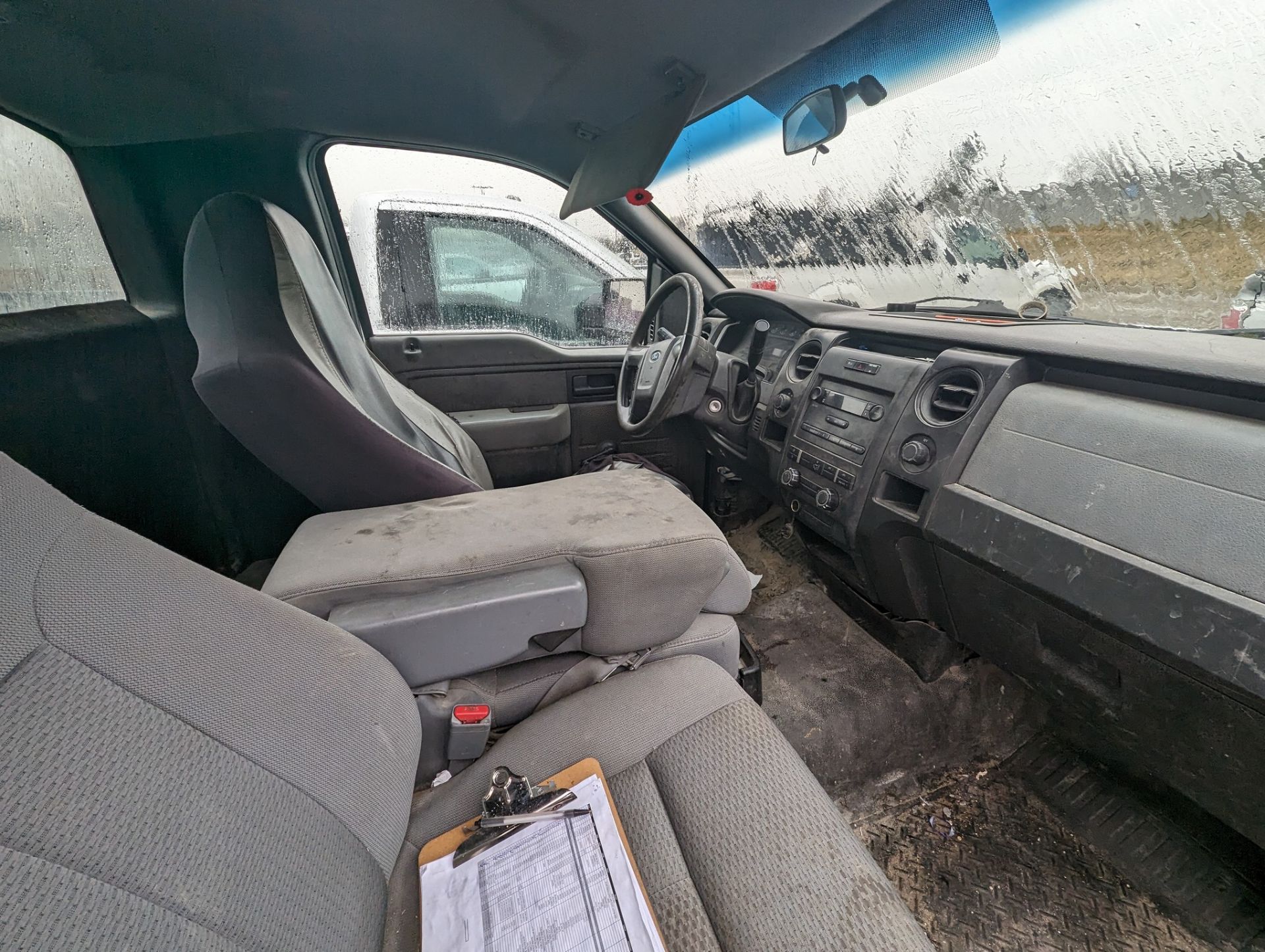 2014 FORD F150 XL PICKUP TRUCK, VIN# 1FTNF1CF7EKD87989, APPROX. 345,777KMS (NO BLACK TOOL BOXES) - Image 6 of 9