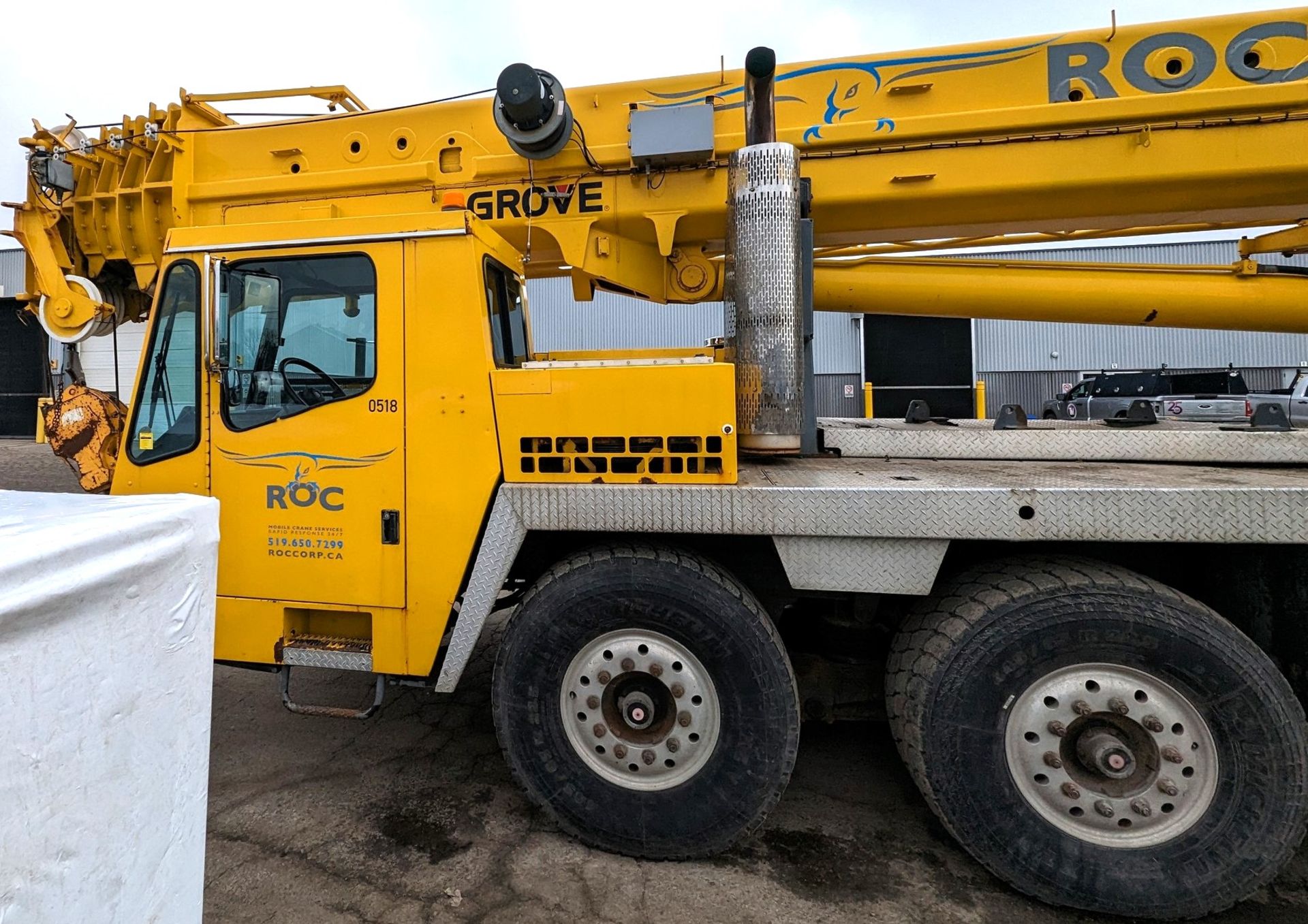 2005 GROVE TMS 900E HYDRAULIC TRUCK CRANE (ENGINE REBUILT SEPT. 2023), VIN# 476S900E65S224395, MODEL - Image 34 of 38