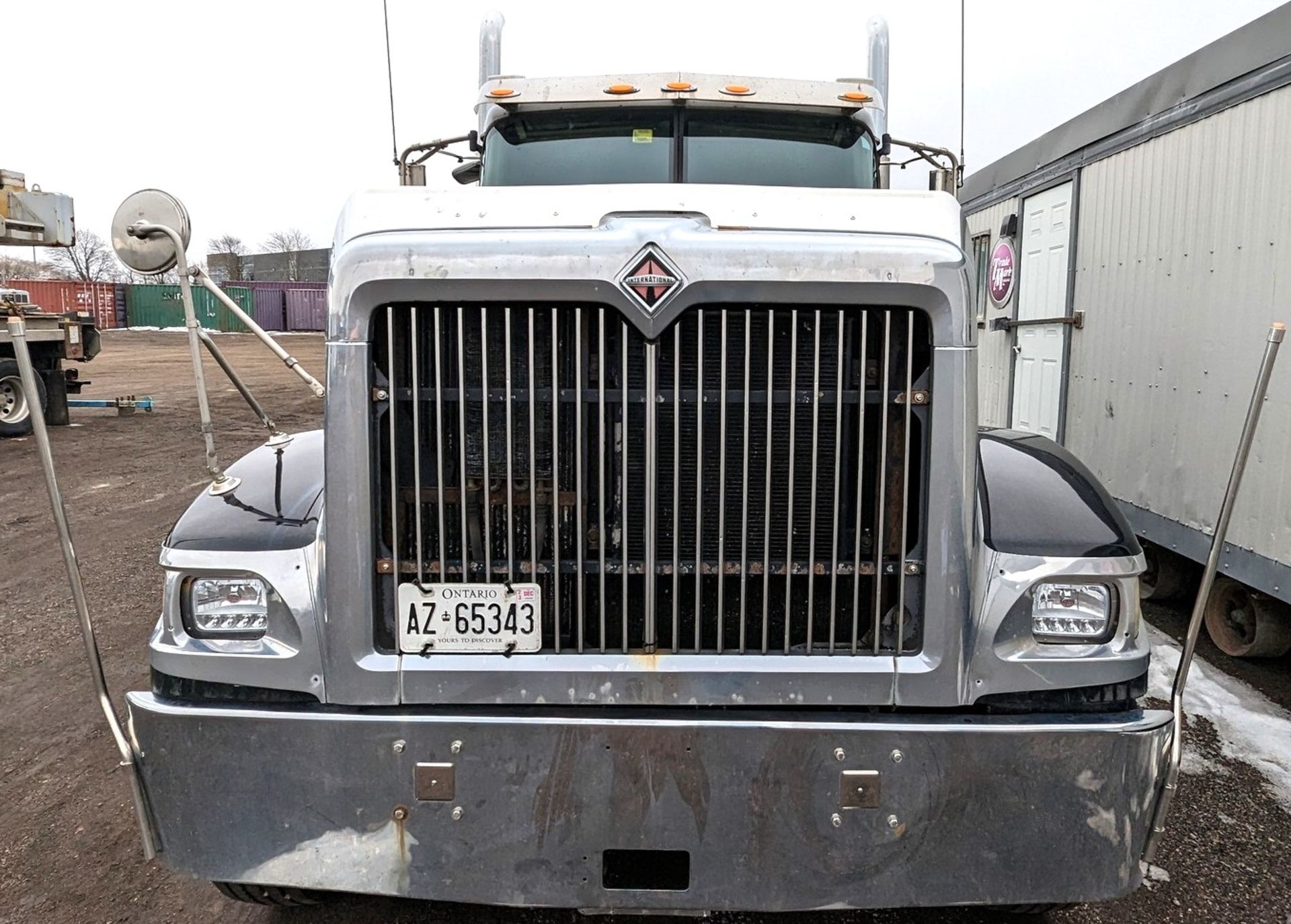 2004 INTERNATIONAL 9900IX 6X4 TRUCK TRACTOR, SLEEPER CAB, VIN# 2HSCKAPR74C093526, APPROX. 1,310, - Image 16 of 22