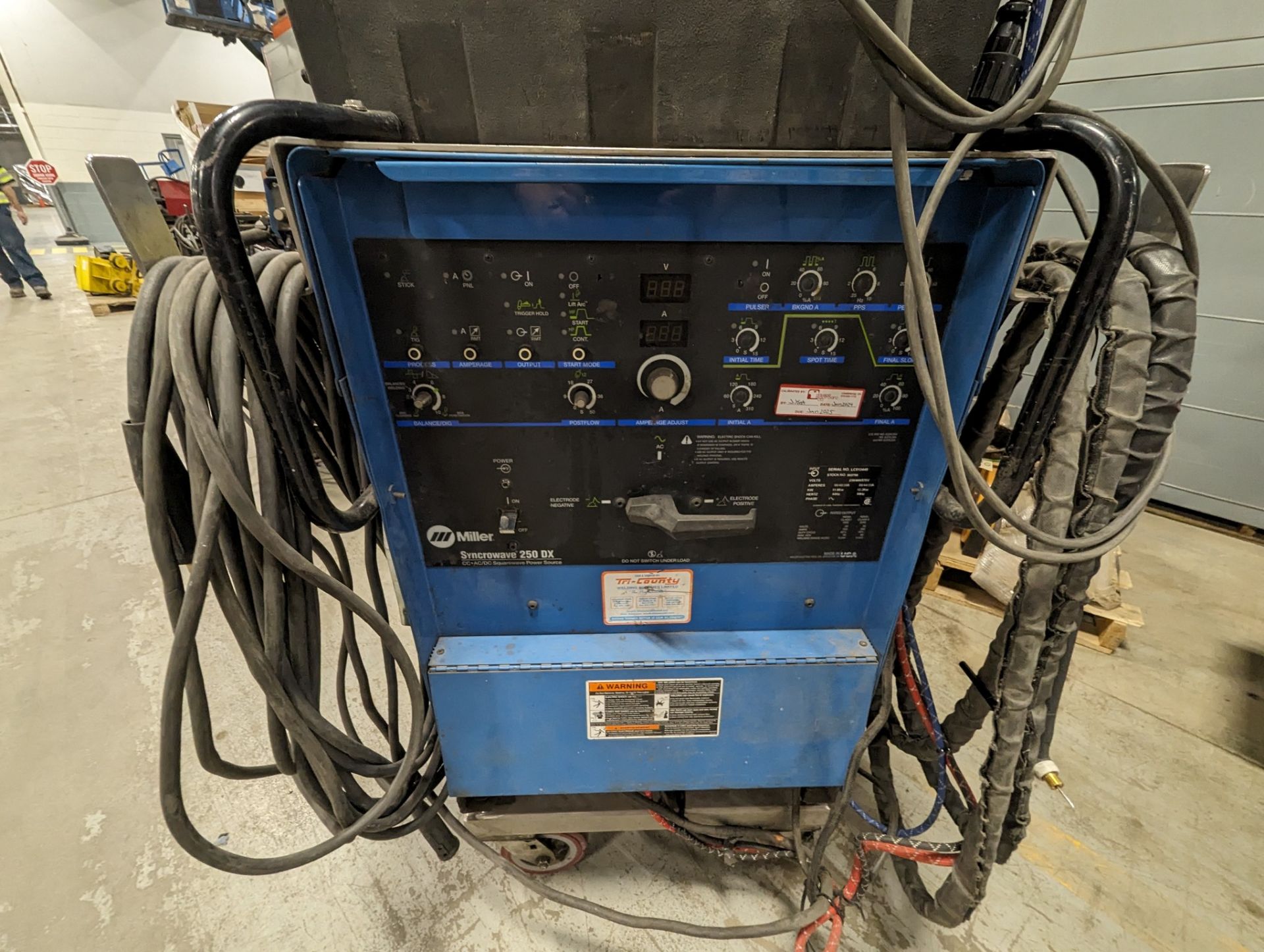 MILLER SYNCROWAVE 250 DX CC AC/DC SQUAREWAVE WELDING POWER SOURCE, S/N LC513445, STOCK NO. 903758 W/ - Image 6 of 10