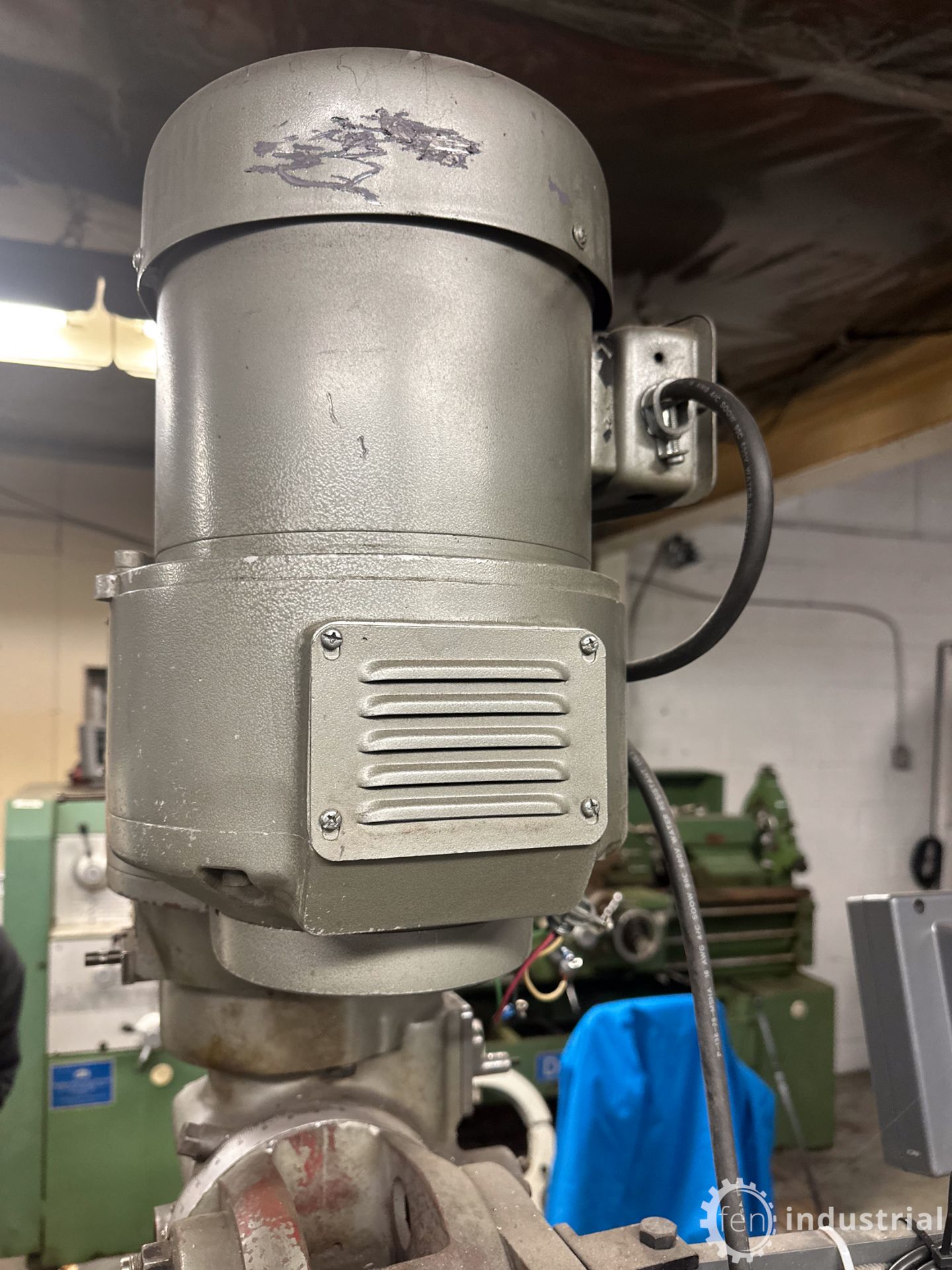 FIRST VERTICAL MILLING MACHINE, 2HP, SPEEDS TO 4,500 RPM, D60-2V 2-AXIS DRO (#2, LOCATED IN - Image 12 of 15