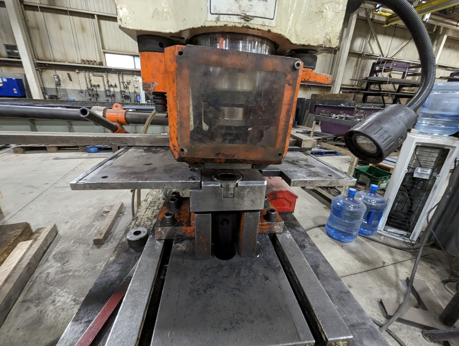 2015 FABMASTER / SUNRISE IW-110SD HYDRAULIC IRONWORKER, 110-TON PUNCH CAP., 6” X 6” X 9/16” ANGLE, - Image 11 of 21