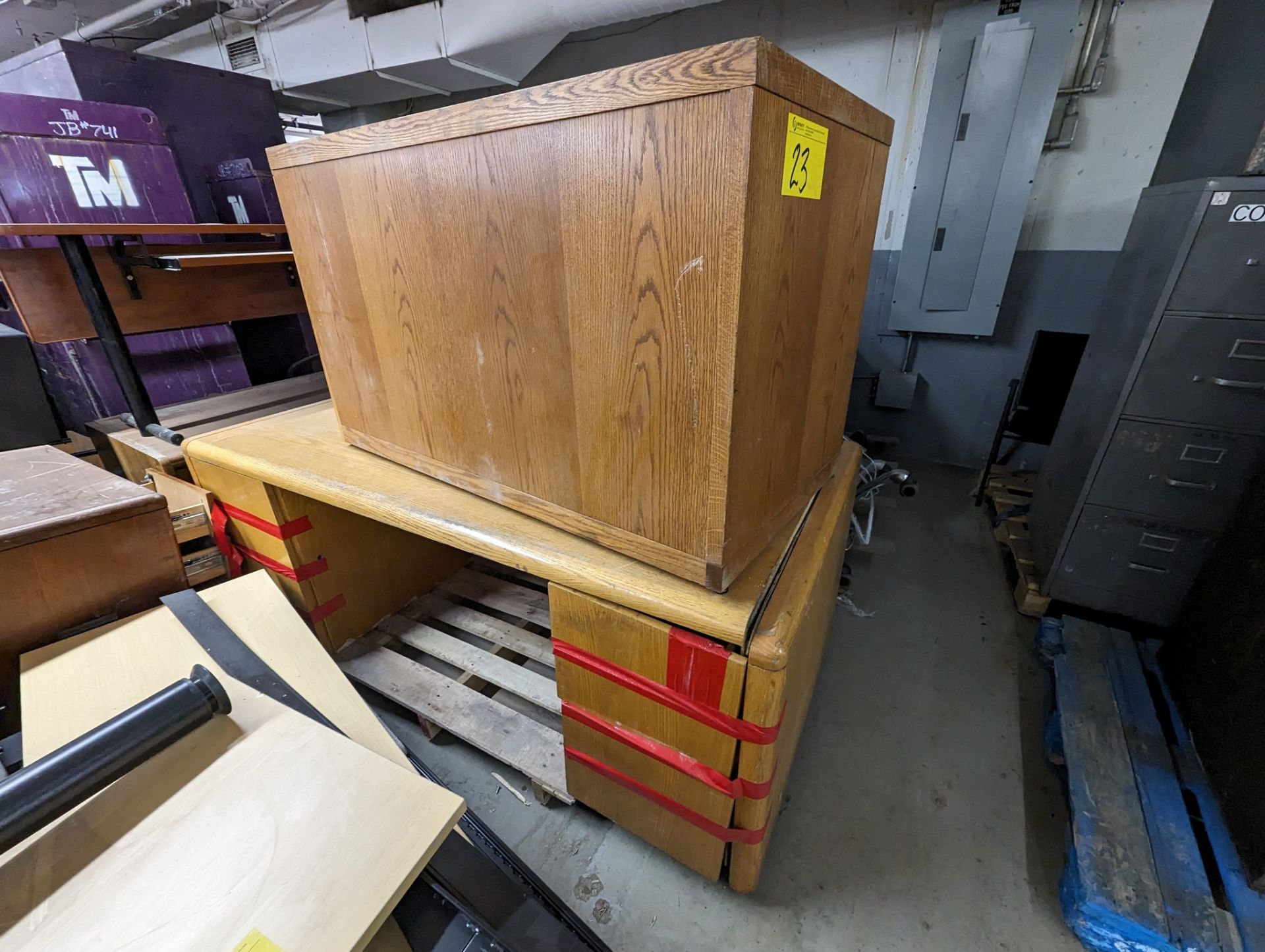 LOT OF ASST. FILE CABINETS, OFFICE CHAIRS, DESKS, DIVIDERS, PARTITIONS, ETC. - Image 6 of 11