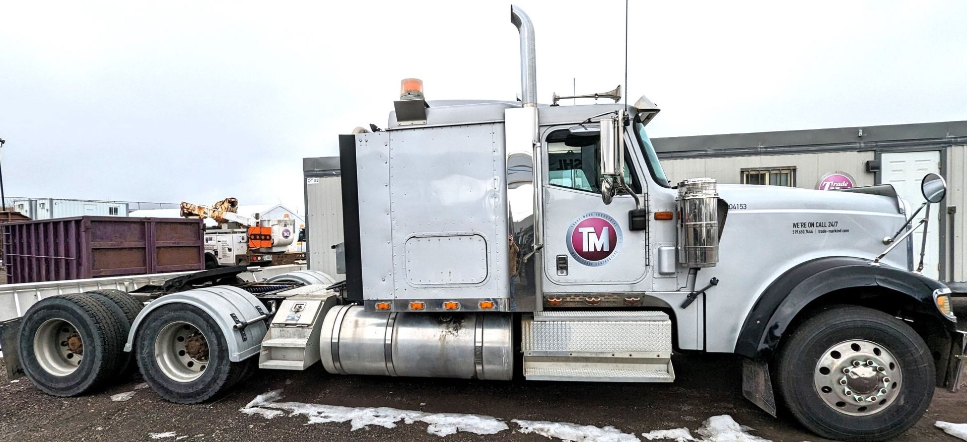 2004 INTERNATIONAL 9900IX 6X4 TRUCK TRACTOR, SLEEPER CAB, VIN# 2HSCKAPR74C093526, APPROX. 1,310, - Image 6 of 22