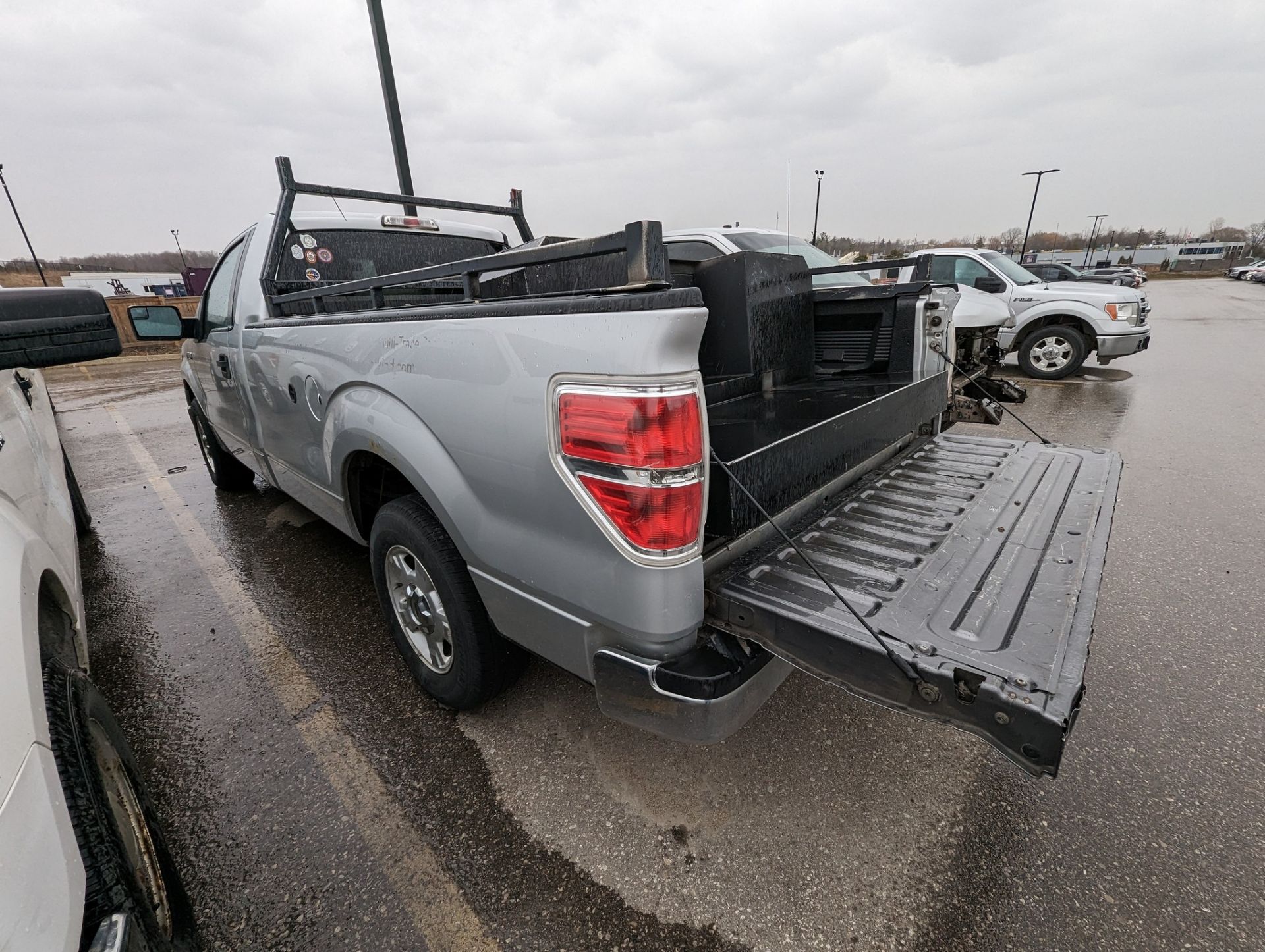 2014 FORD F150 XLT PICKUP TRUCK, VIN# 1FTNF1CF2EKG16322, APPROX. 275,754KMS (NO BLACK TOOL BOXES) - Image 6 of 10