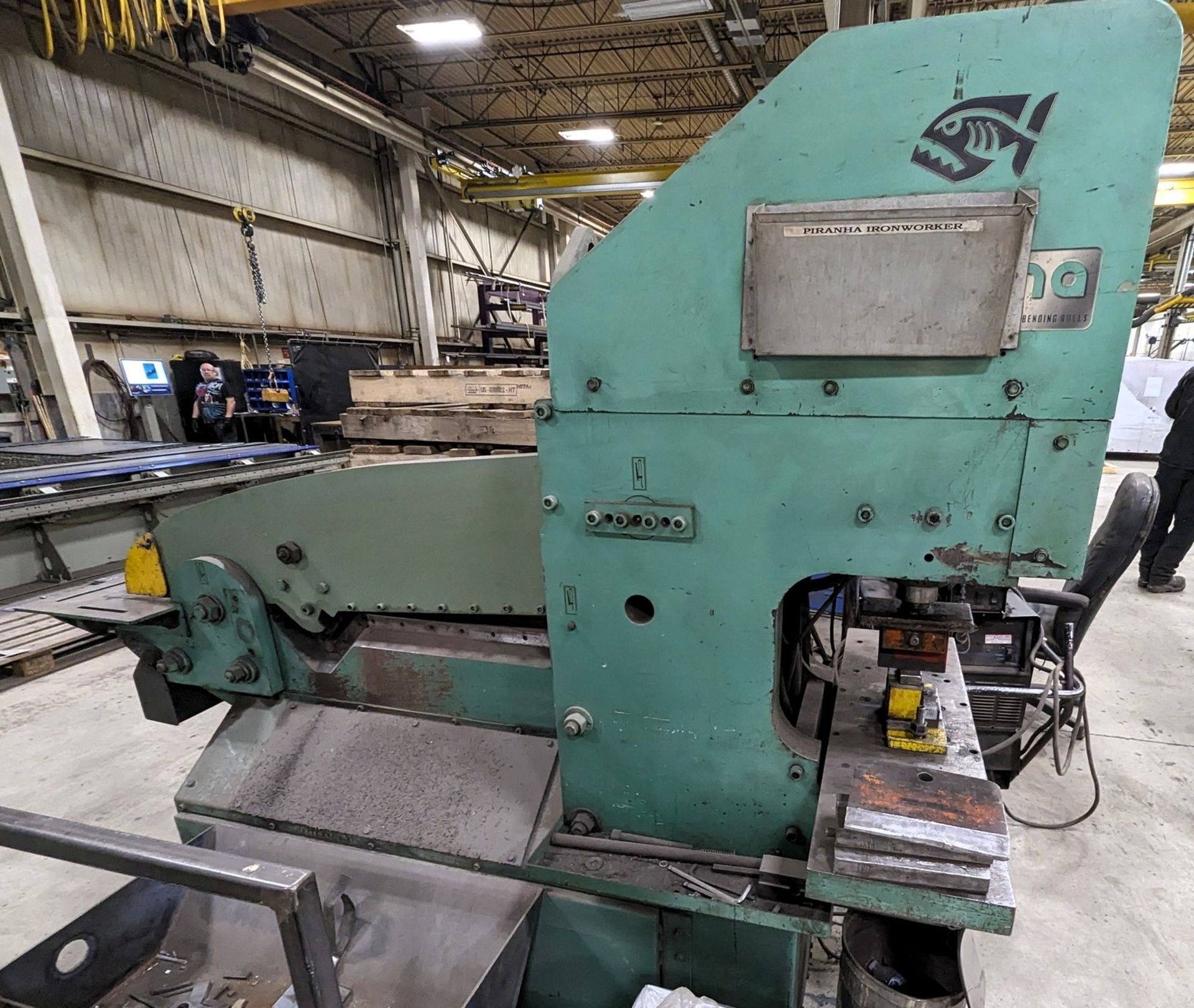 PIRANHA PII88 HYDRAULIC IRONWORKER, 88-TON PUNCH CAP., 1-1/16” DIA. THRU 1”, SHEAR: ¾” X 8” FLAT - Image 4 of 20