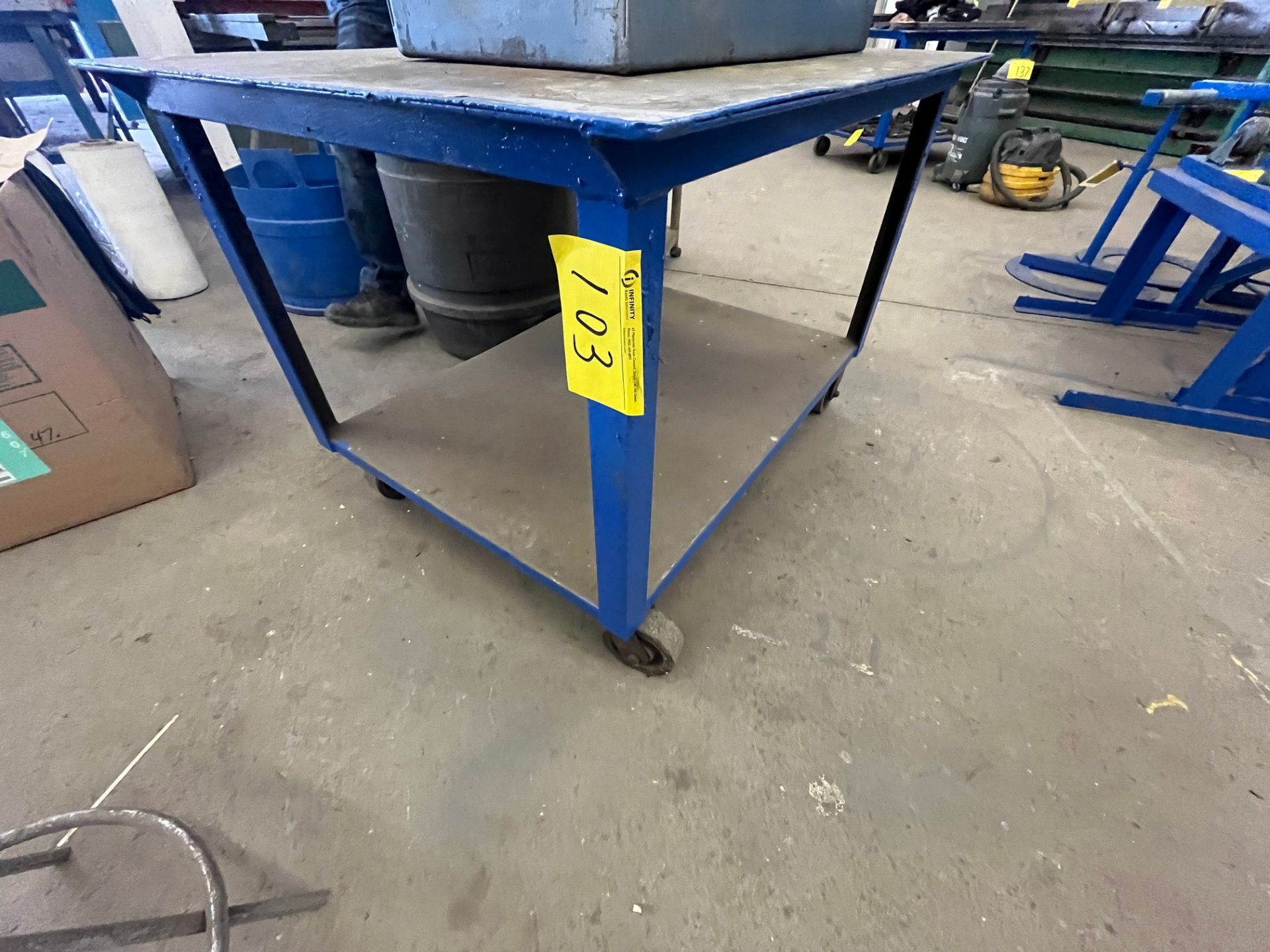 APPROX. 4' X 3' 2-LEVEL METAL SHOP CART