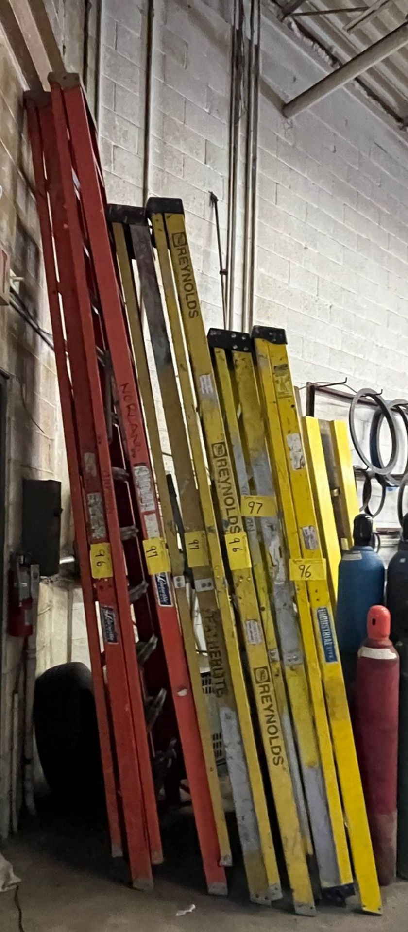 LOT OF (3) FIBERGLASS LADDER, 8', 10', 12'