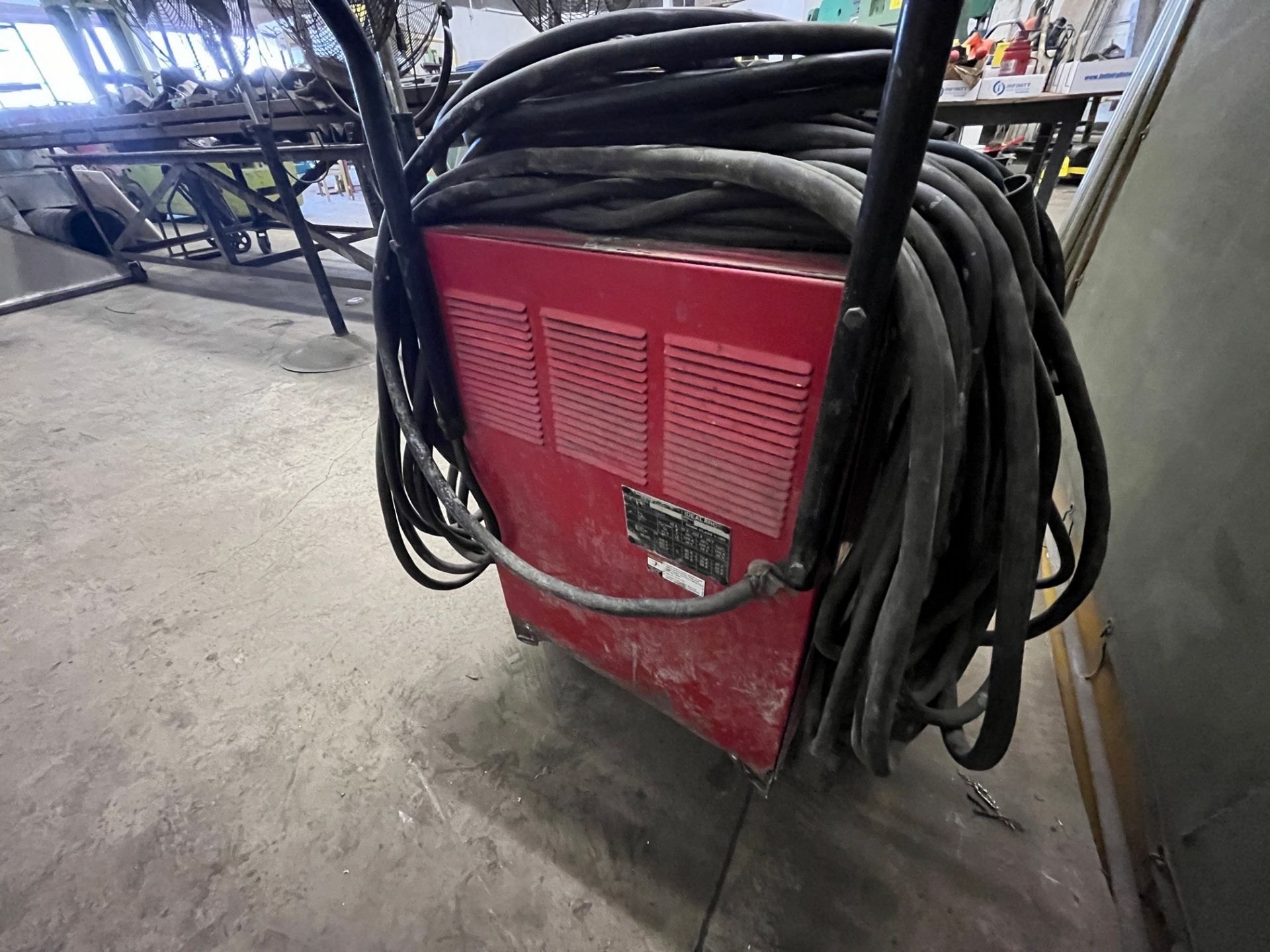 LINCOLN ELECTRIC IDEAL ARC 250 MIG WELDER W/ CART, CABLES (NO TANKS) - Image 4 of 6