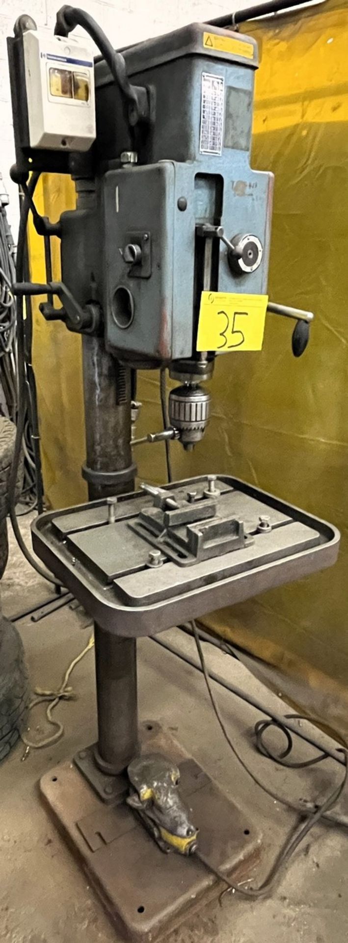 AB ARBOGA GM 2512 GEAR HEAD DRILL PRESS, VARIABLE SPEED, AUTOMATIC FEED W/ JACOB CHUCK AND VISE ( - Image 2 of 4