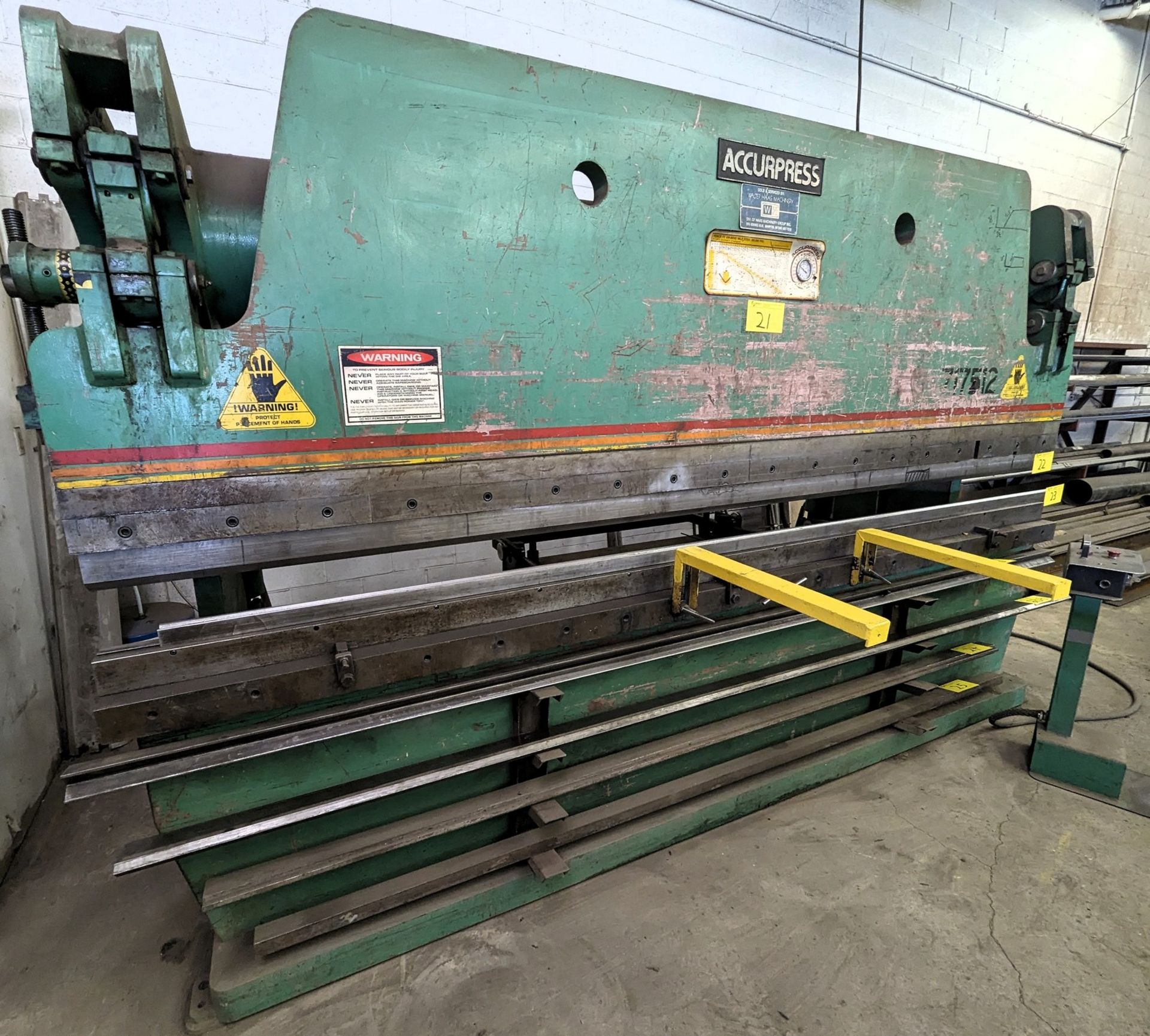 ACCURPRESS 717512 HYDRAULIC PRESS BRAKE, 175-TON X 12’ CAP., S/N 973 (NOTE: DIES SOLD SEPARATELY) ( - Bild 3 aus 13