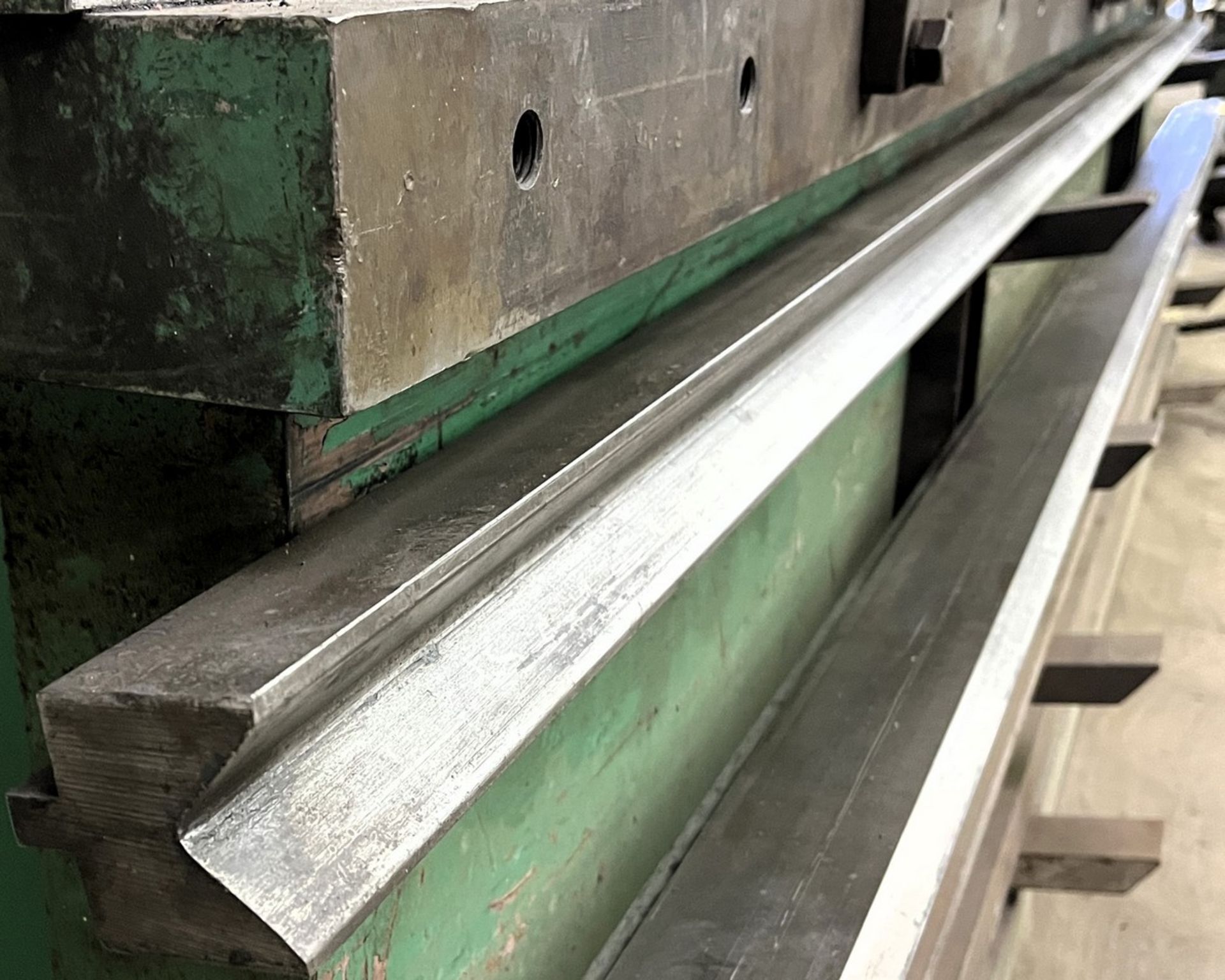 12'L LOWER PRESS BRAKE DIE - Image 2 of 2