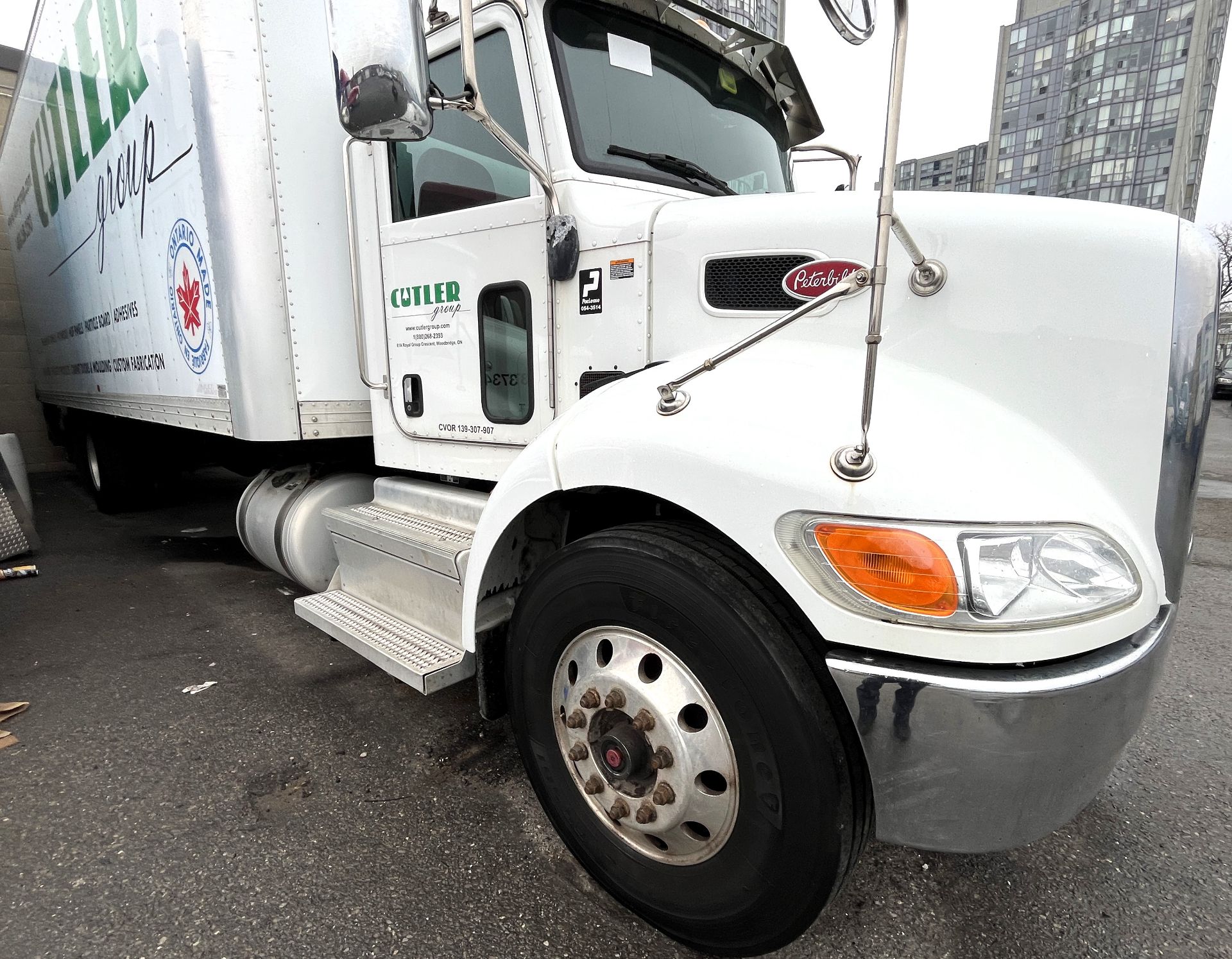 2018 PETERBILT 337 SINGLE AXLE STRAIGHT VAN TRUCK, VIN# 2NP2HM7X0JM466679, APPROX. 269,000KMS, 26’ - Image 5 of 30