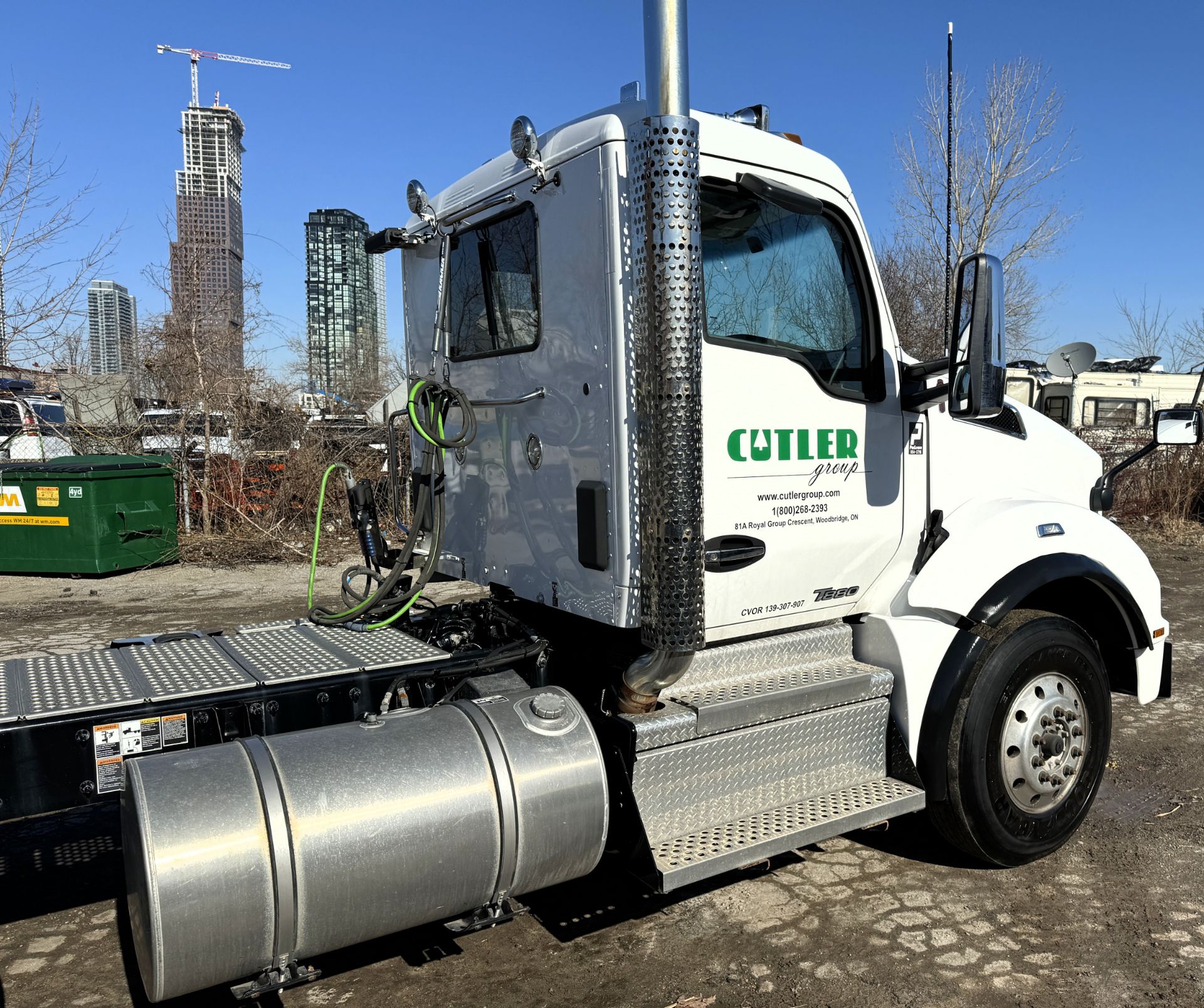 2021 KENWORTH T880 TANDEM AXLE TRACTOR TRUCK, VIN# 1XKZD40X4MJ972656, 70,709KMS, CUMMINS X15 525HP - Image 18 of 34