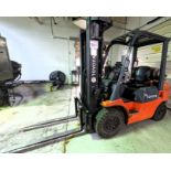 TOYOTA 42-7FG25 PROPANE FORKLIFT, 4,700LB CAP., 185” MAX LIFT, 3-STAGE MAST, SIDE SHIFT, OUTDOOR
