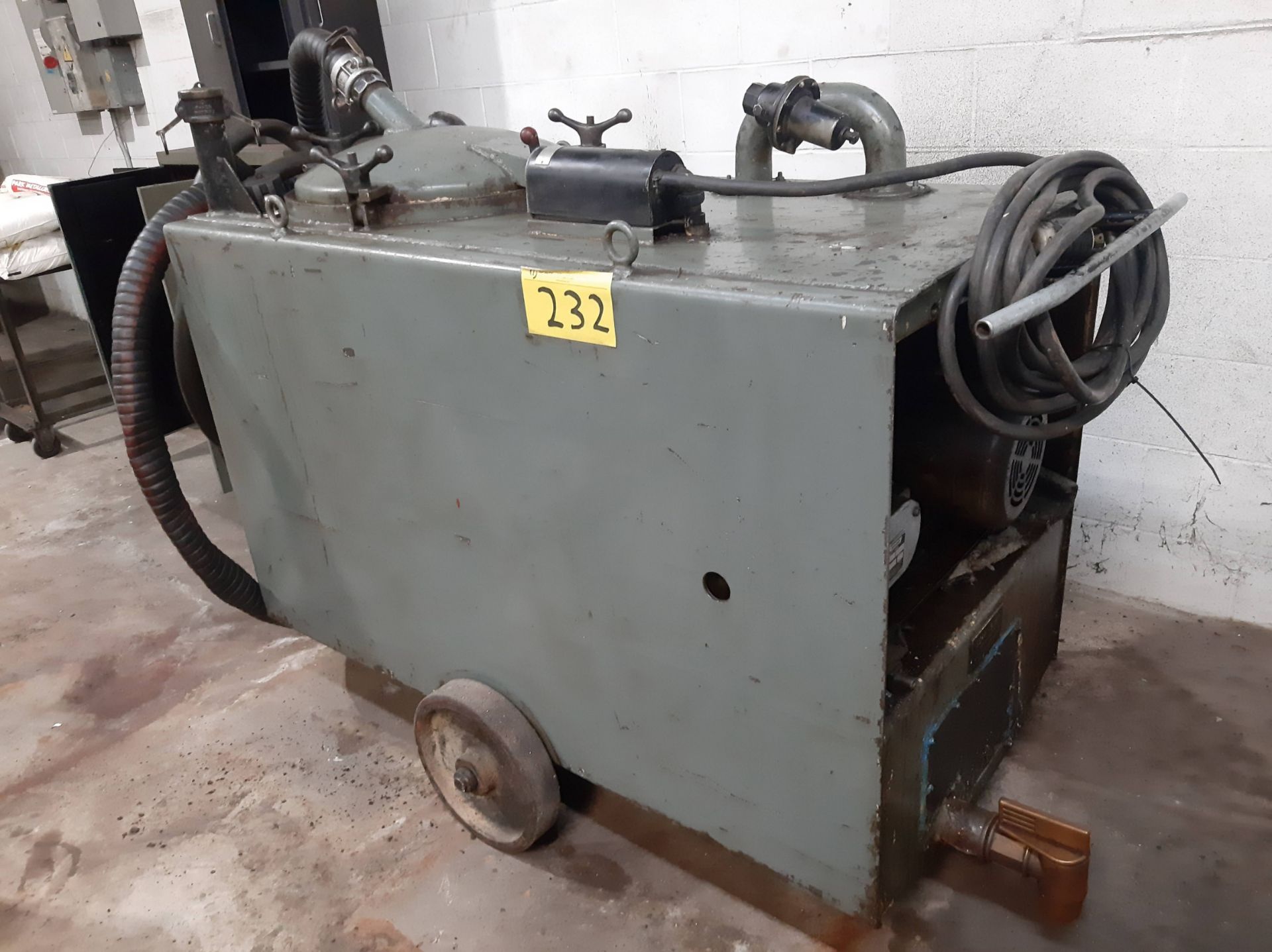 ELECTRIC OIL SERVICES PUMP CART - Image 2 of 3