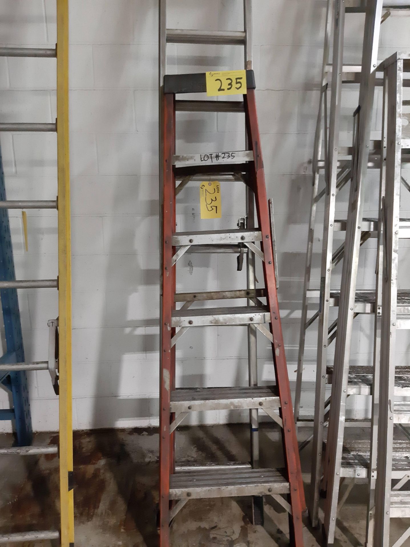 LOT OF (2) 18' ALUMINUM EXTENSION LADDERS