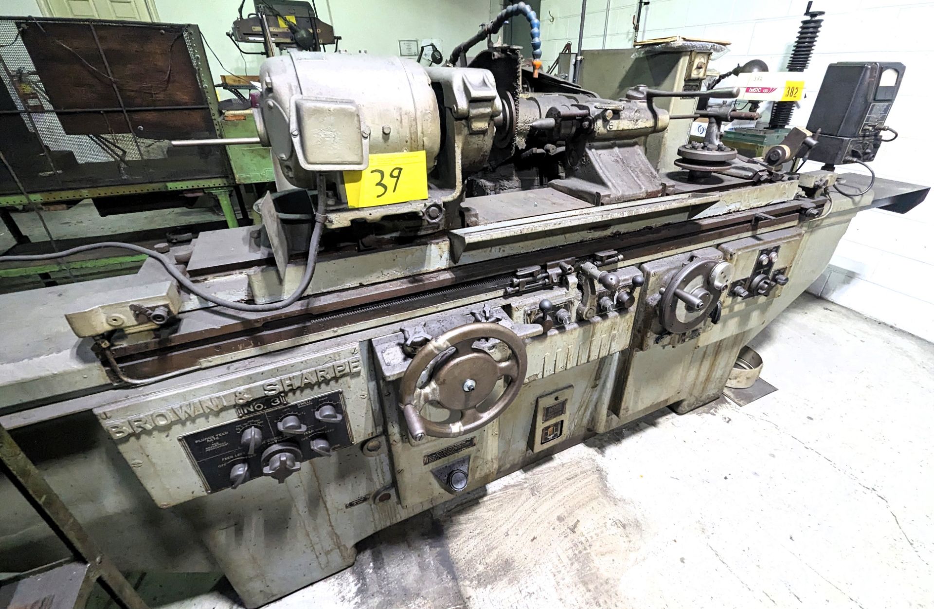 BROWN & SHARPE NO. 3 CYLINDRICAL GRINDER, 68” BED, TAILSTOCK (RIGGING FEE $500)