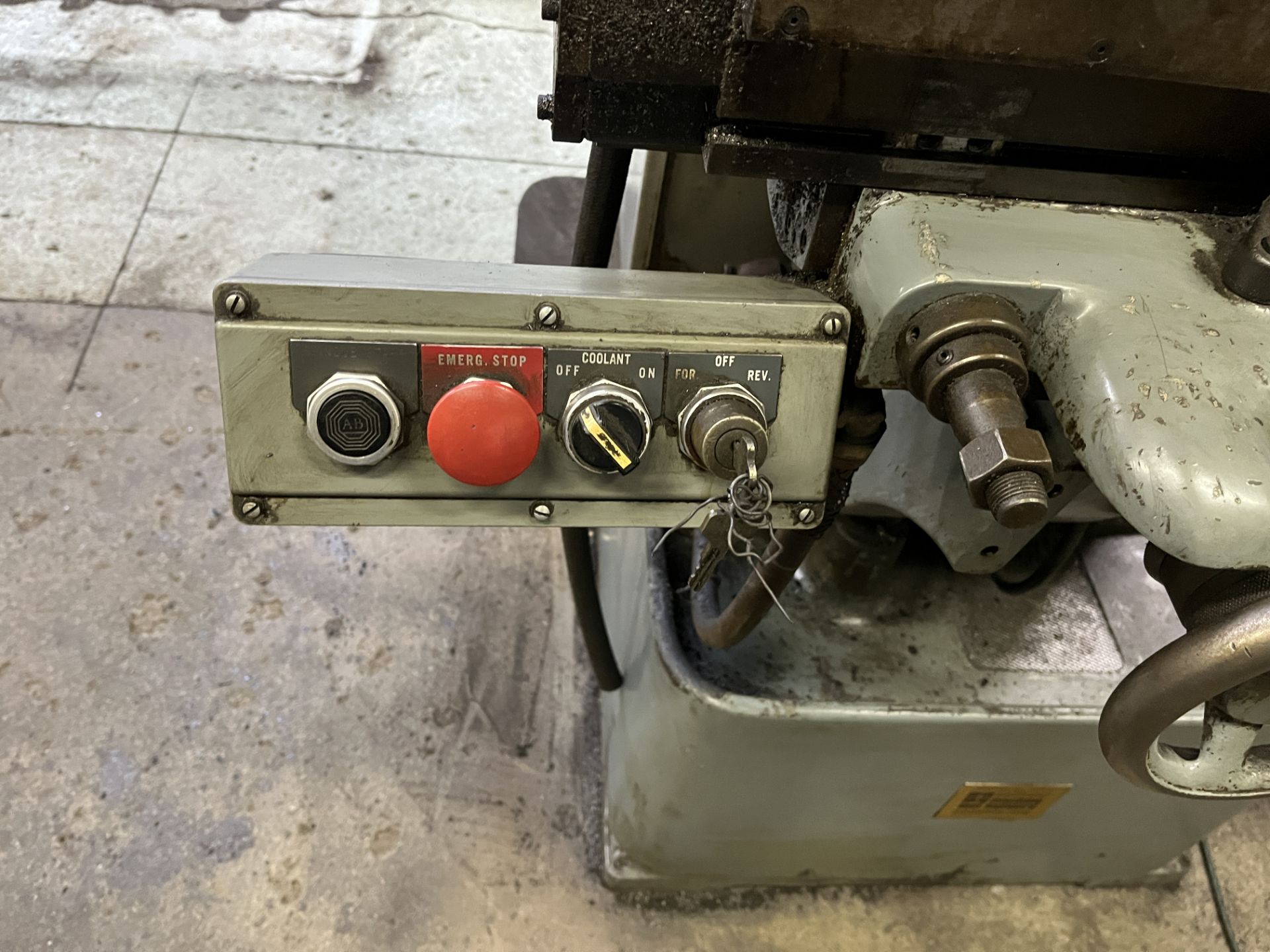 NICHOLS HORIZONTAL MILLING MACHINE, APPROX. 8" X 30" TABLE (RIGGING FEE $100) - Image 3 of 4