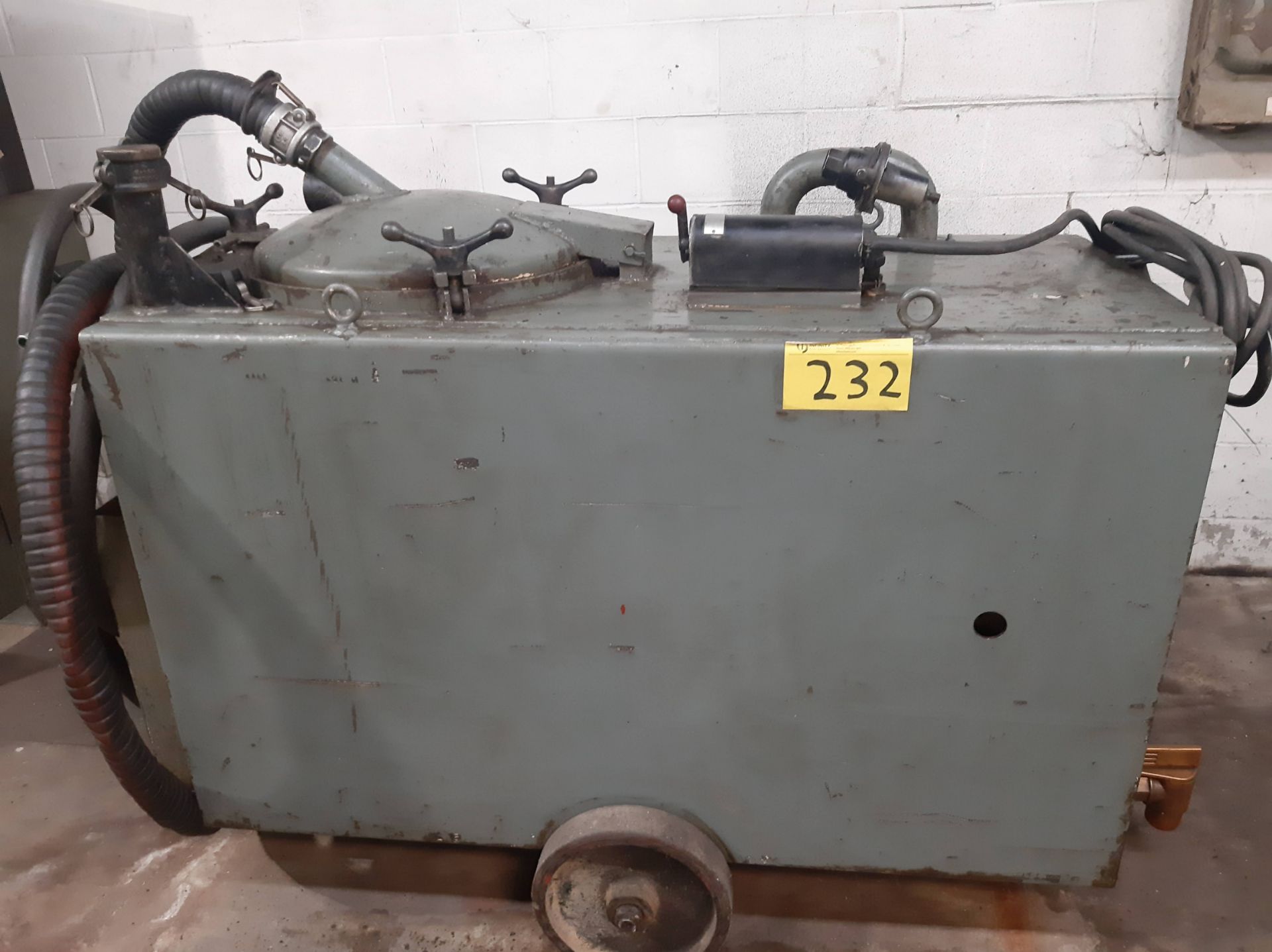 ELECTRIC OIL SERVICES PUMP CART