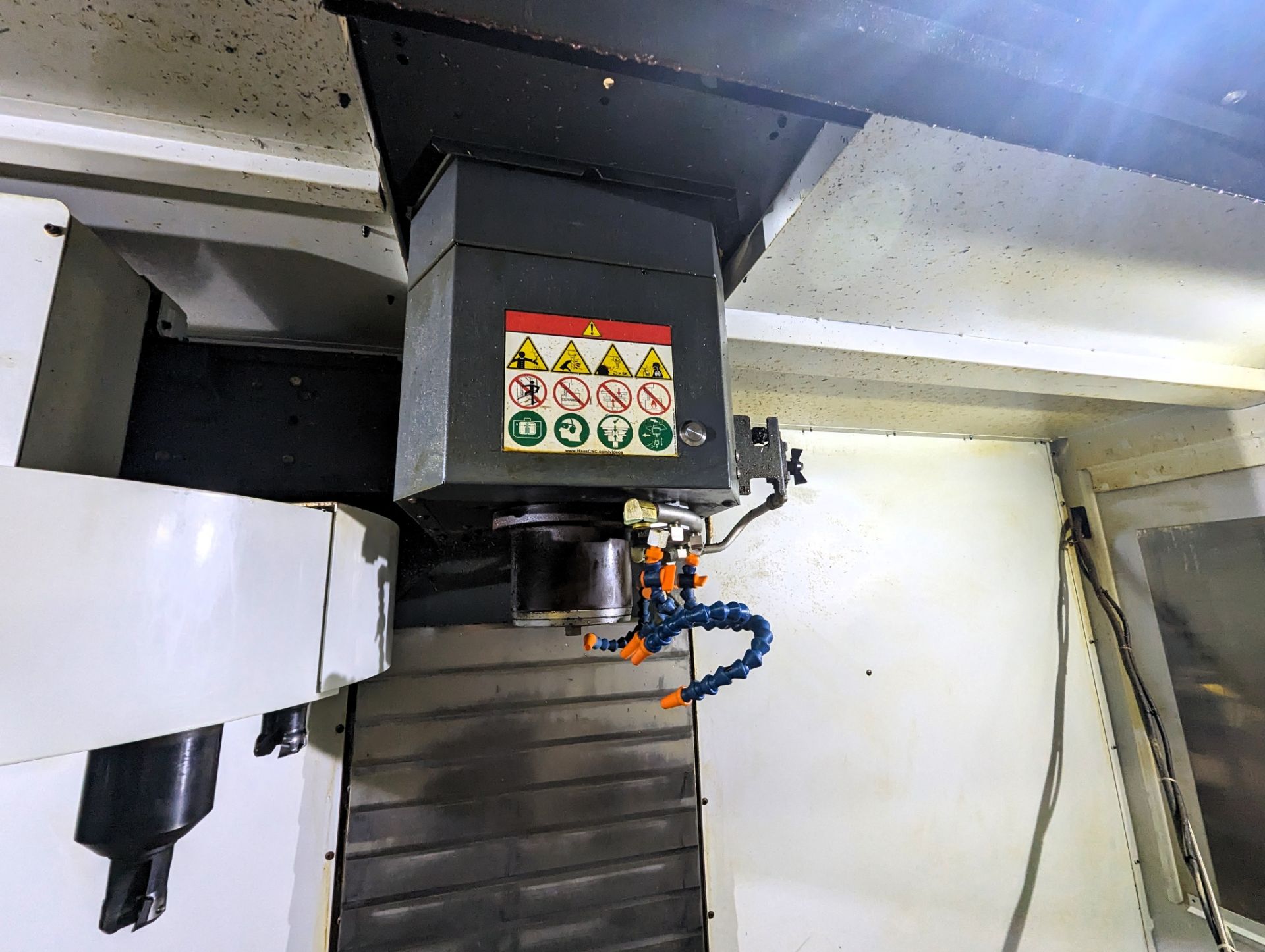 2019 HAAS VF-3 CNC VERTICAL MACHINING CENTER, CNC CONTROL, CAT40, 8,100 RPM SPINDLE, APPROX. 2,686 - Image 10 of 21