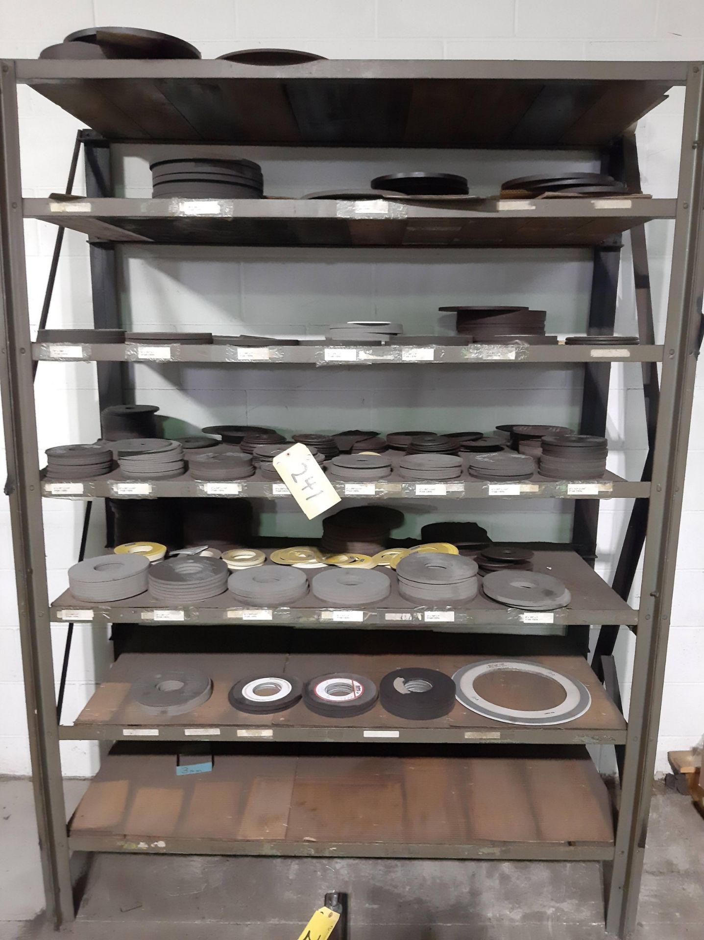 7-LEVEL RACK W/ GRINDING WHEELS