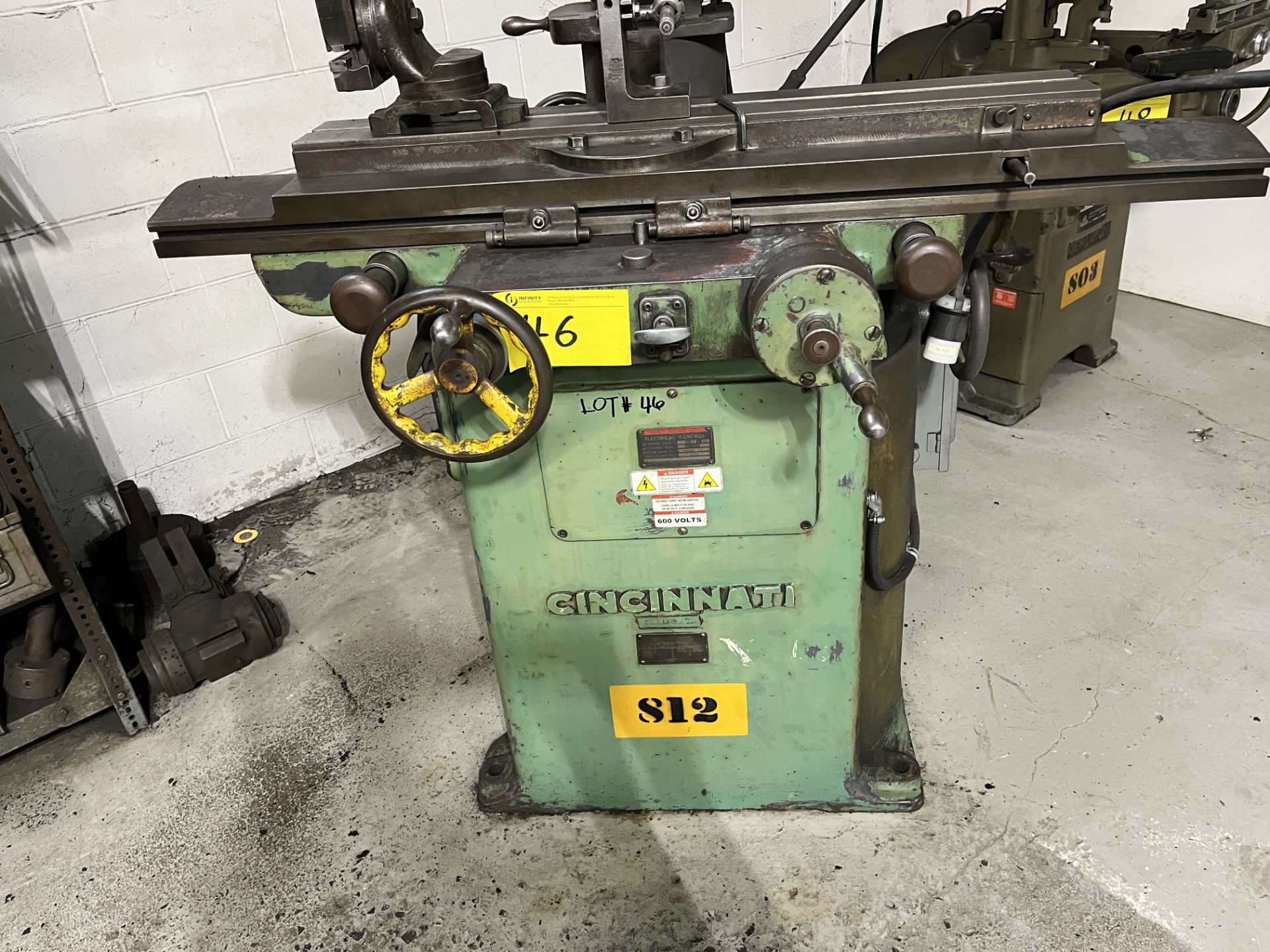 CINCINNATI TOOL GRINDER, 36” BED, ADJUSTABLE COLUMN, S/N 252125H111 (RIGGING FEE $150)