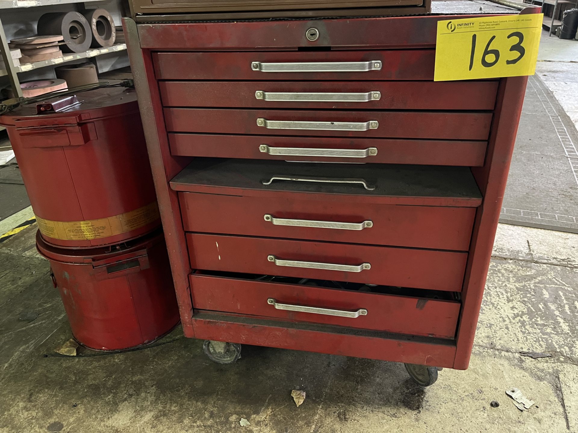 7-DRAWER TOOL CHEST W/ TOOLS