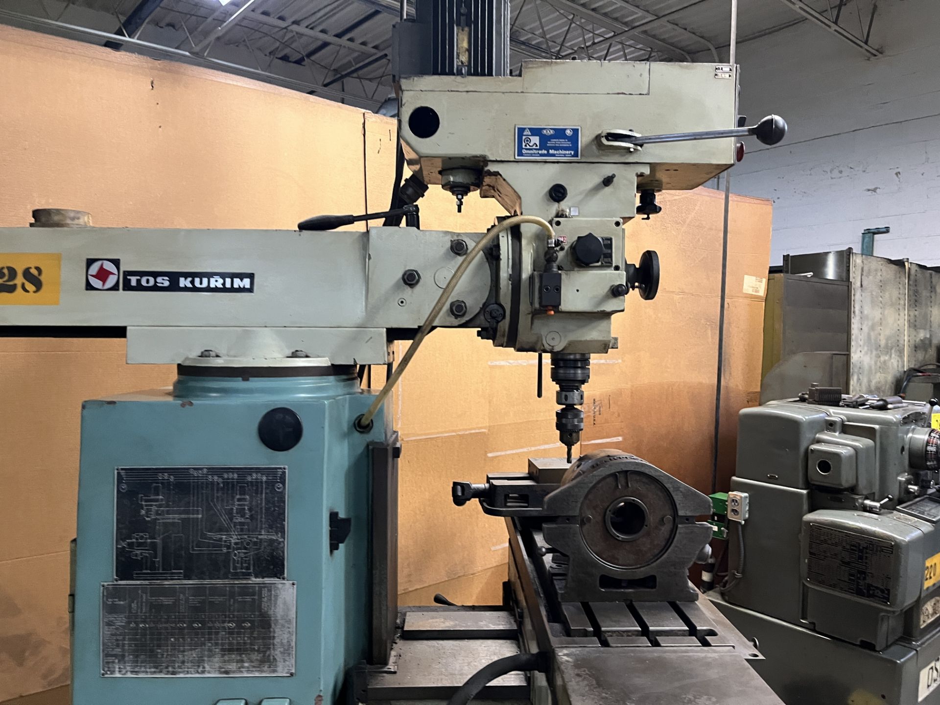 TOS FNK 25A VERTICAL MILLING MACHINE, 12” X 49” TABLE, SPEEDS TO 4,500 RPM (NO VISE OR ROTARY - Image 4 of 9