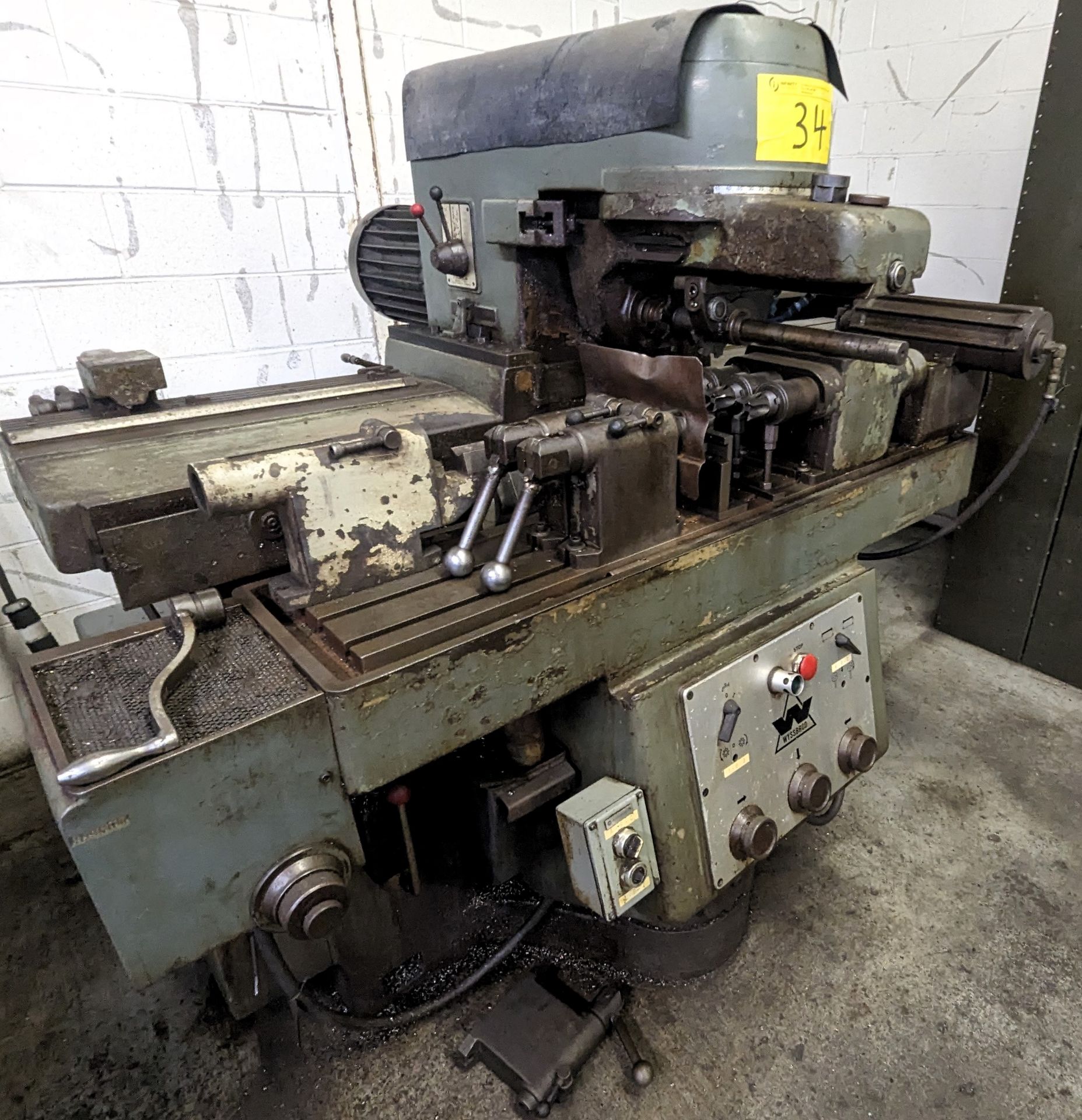 WYSSBROD HORIZONTAL MILLING MACHINE W/ ATTACHMENTS (RIGGING FEE $250)