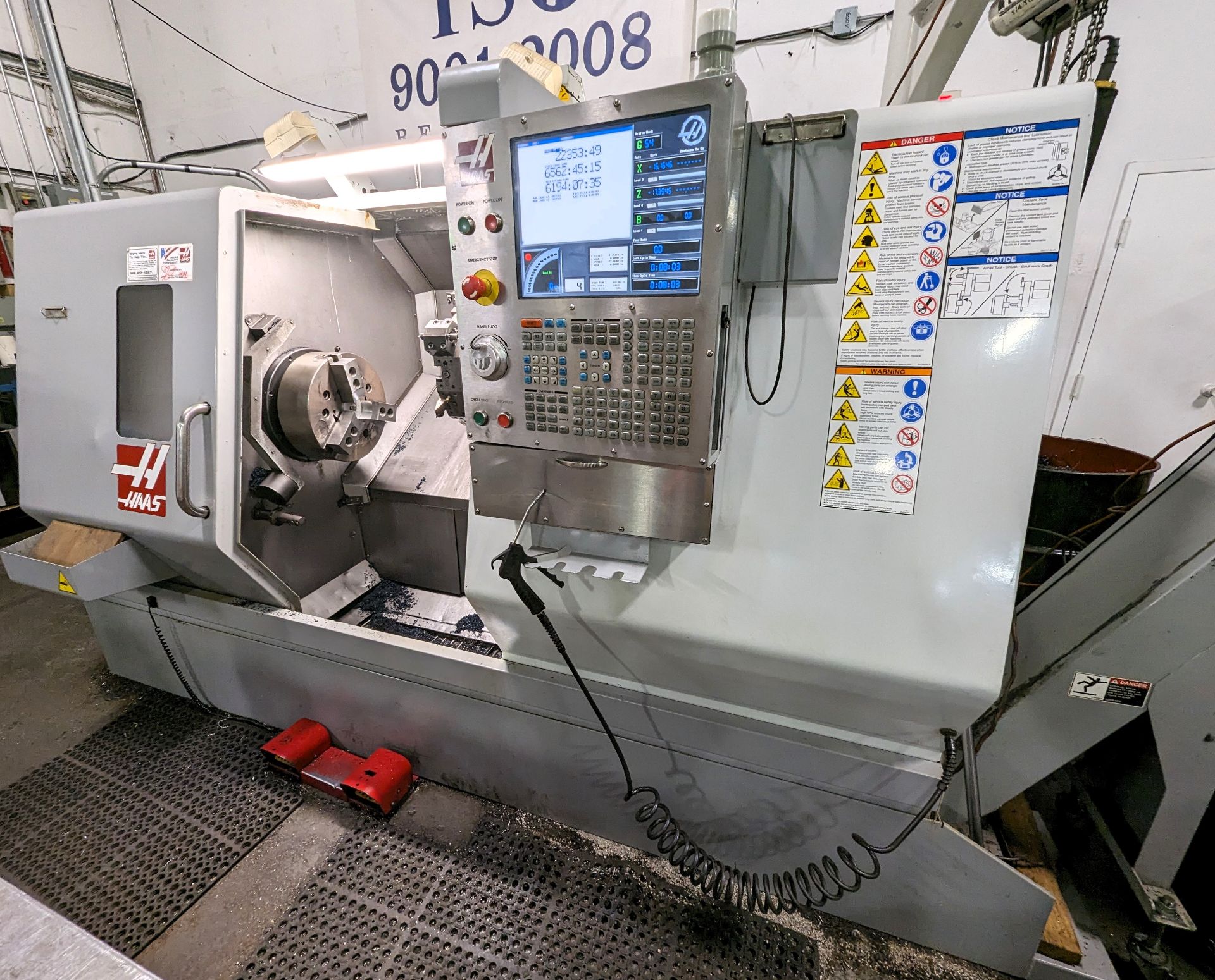 2008 HAAS SL-30TB CNC TURNING CENTER, CNC CONTROL, 15” CHUCK, BIG BORE, TAILSTOCK, TOOL SETTER, CHIP - Image 5 of 13