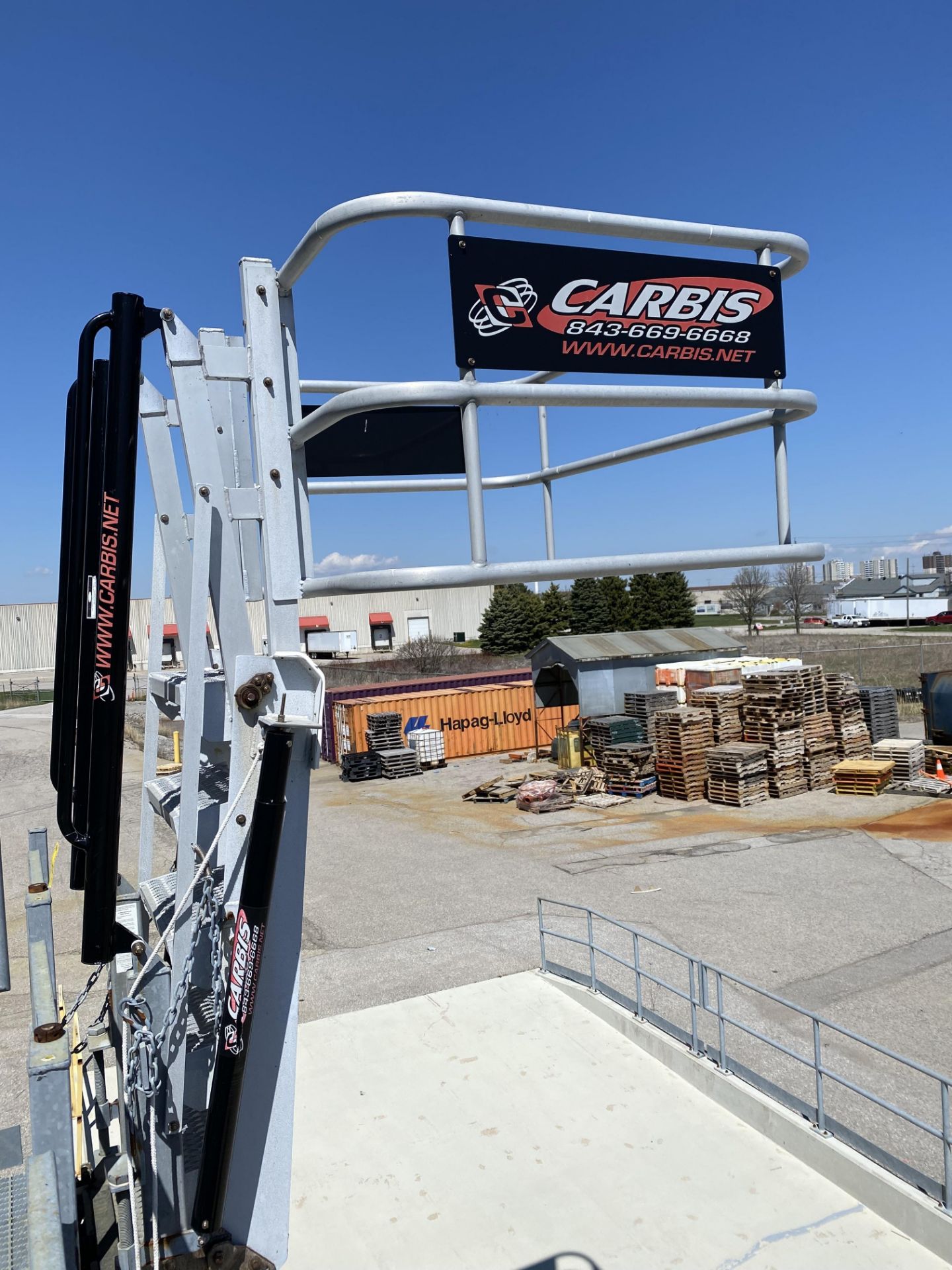 CARBIS HYDRAULIC STAIRCASE EXTENSION (RIGGING FEE $975 USD)