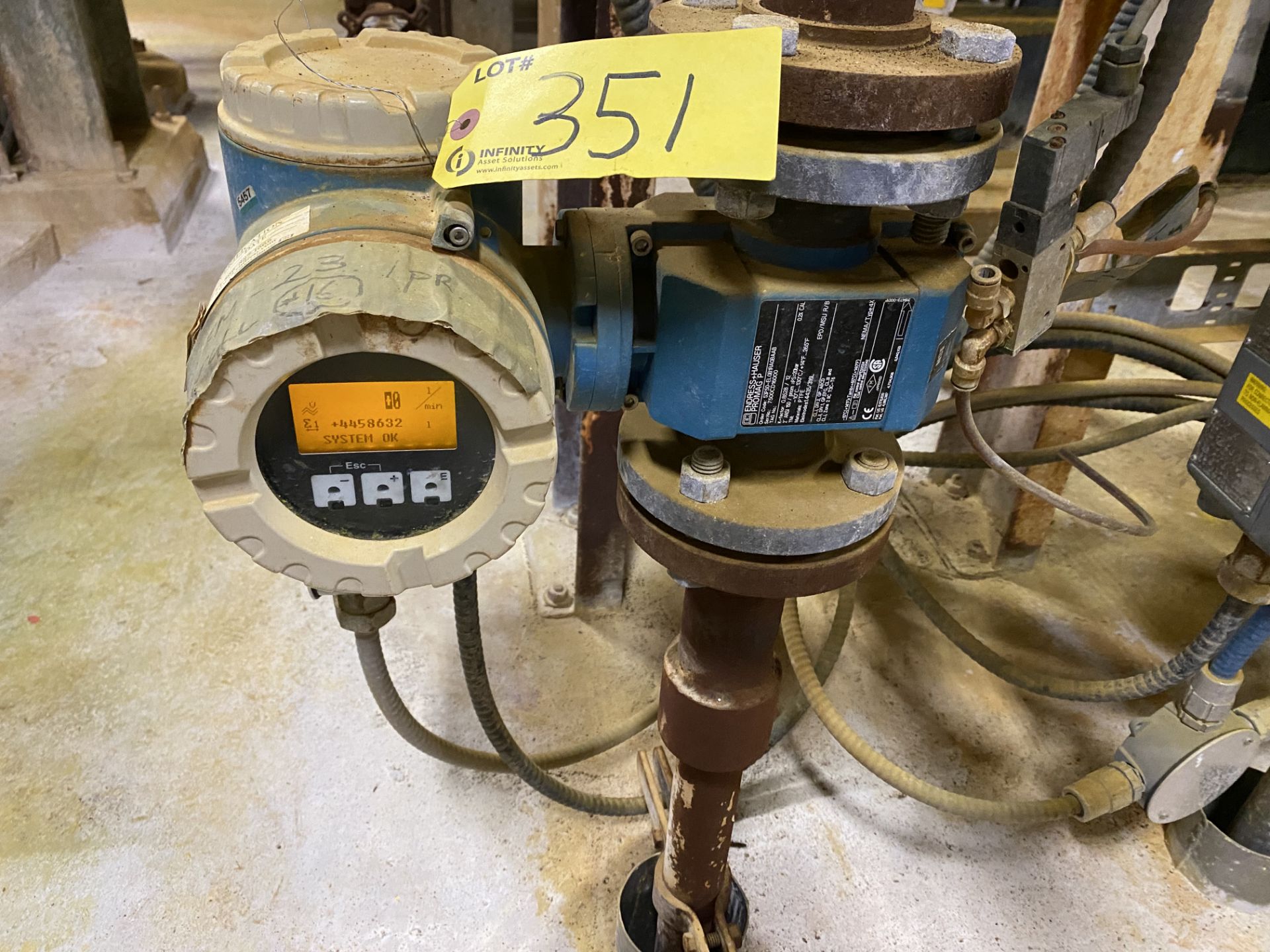 ENDRESS & HAUSER PROMAG P FLOW METER W/ DRO (RIGGING FEE $75 USD)