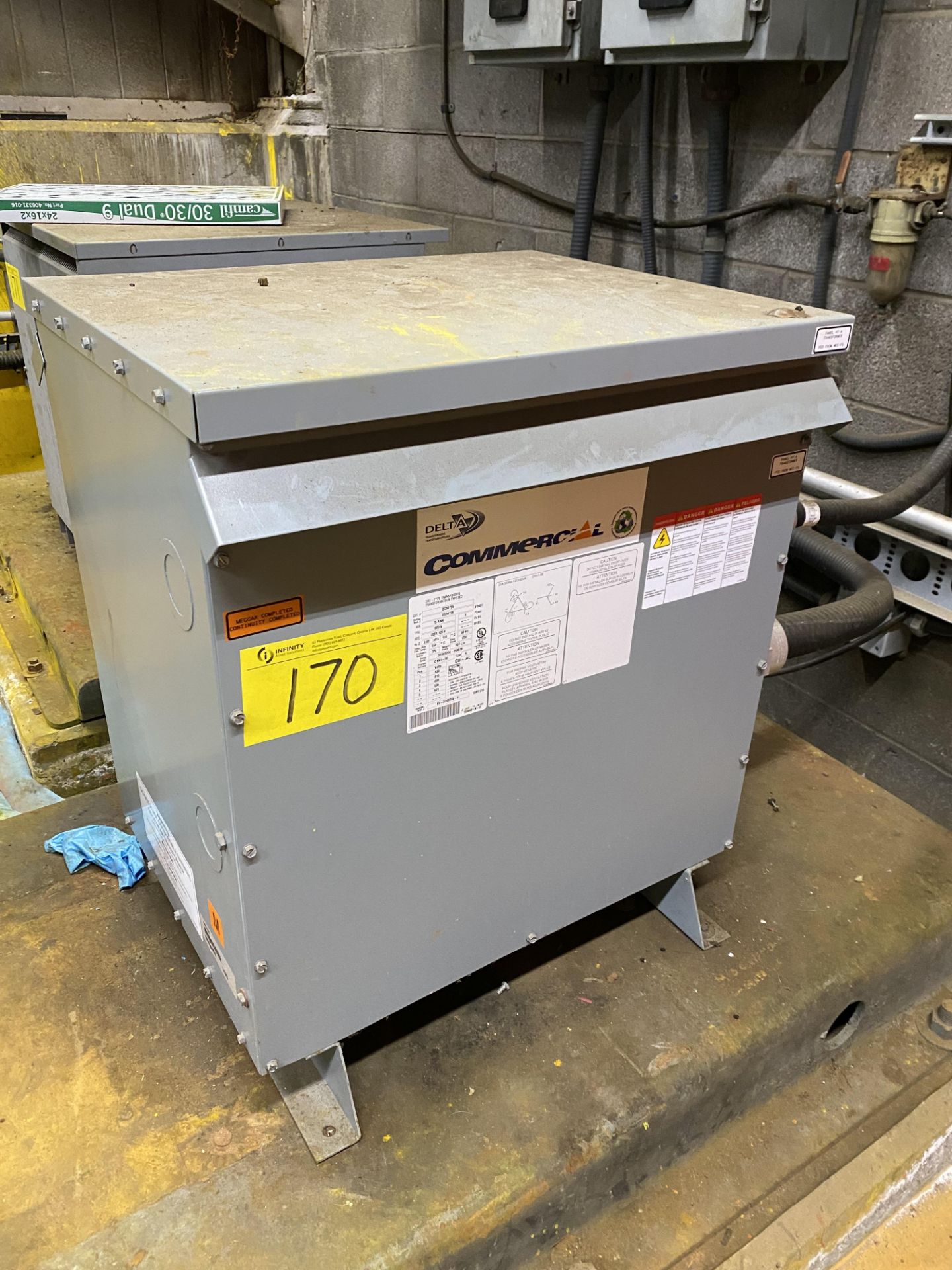 DELTA COMMERCIAL TRANSFORMER, 75KVA, 600V TO 208/120V (RIGGING FEE $75 USD)