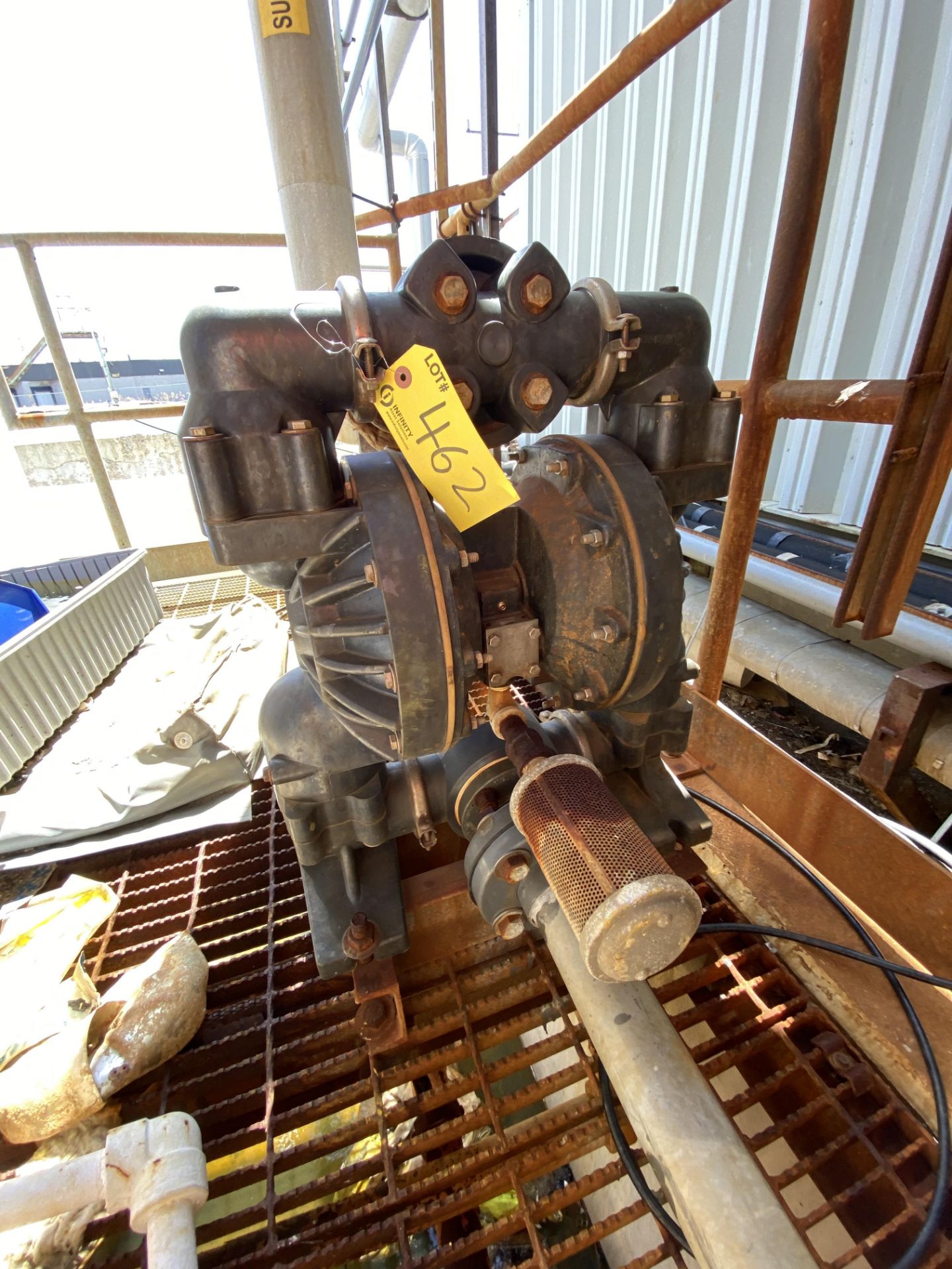 LOT OF (2) ARO DIAPHRAGM PUMPS (RIGGING FEE $150 USD) - Image 3 of 4