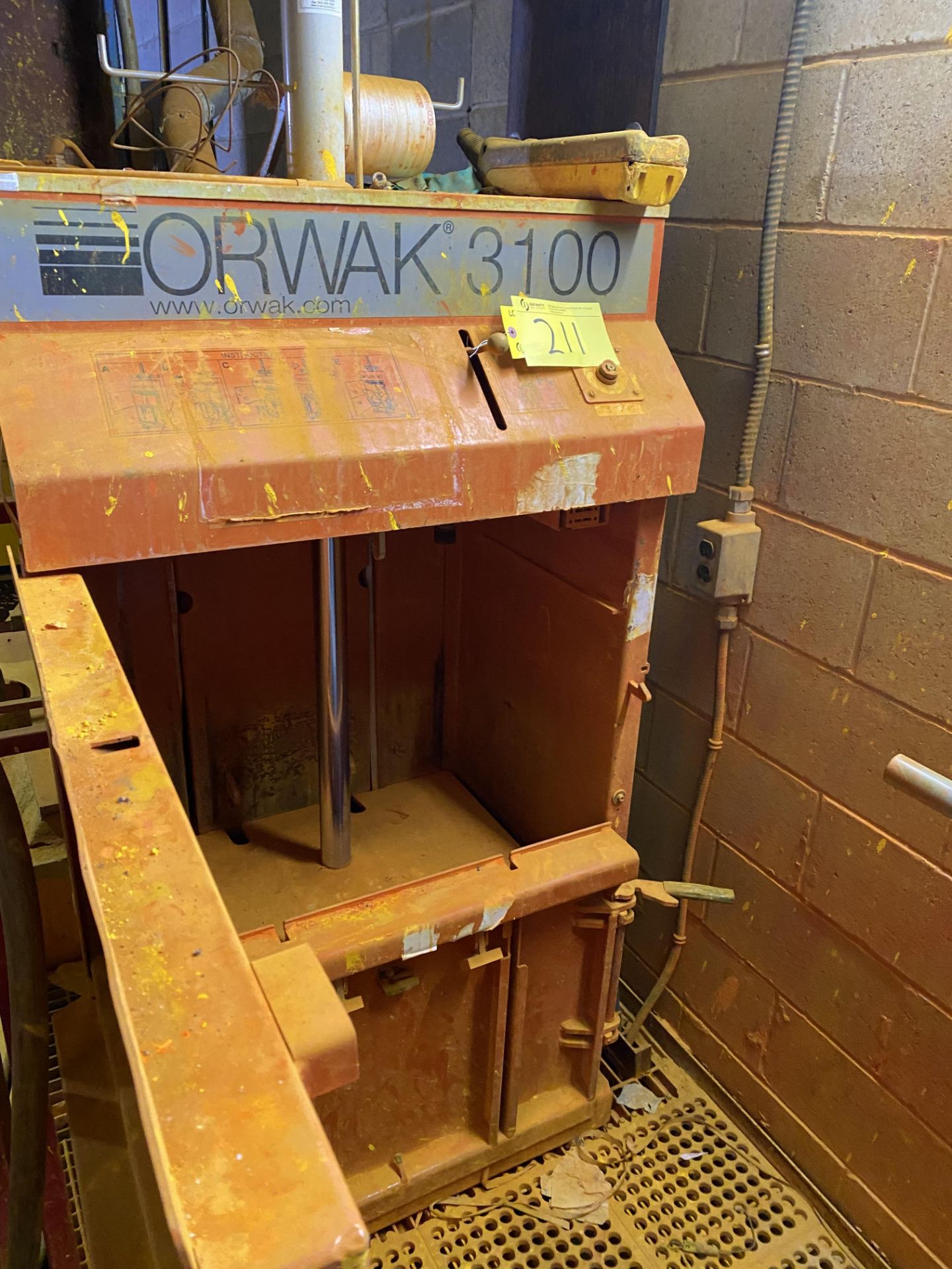ORWACK 3100 HYDRAULIC / ELECTRICL COMPACTOR - Image 3 of 4
