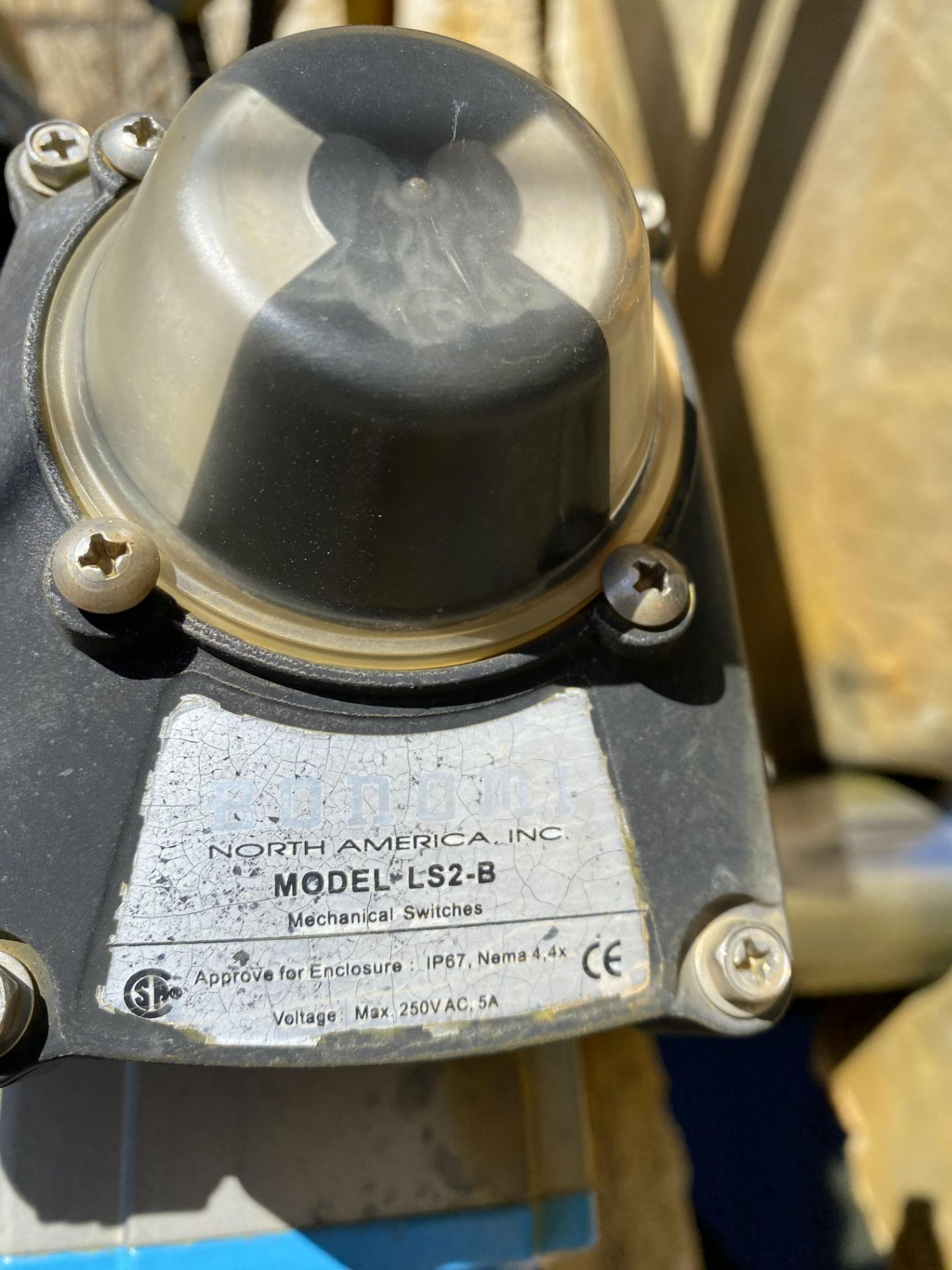 LOT OF (2) AUTOMATIC VALVES AVALBIA NORTH AMERICA, MODEL LS2-B (RIGGING FEE $125 USD) - Image 2 of 3