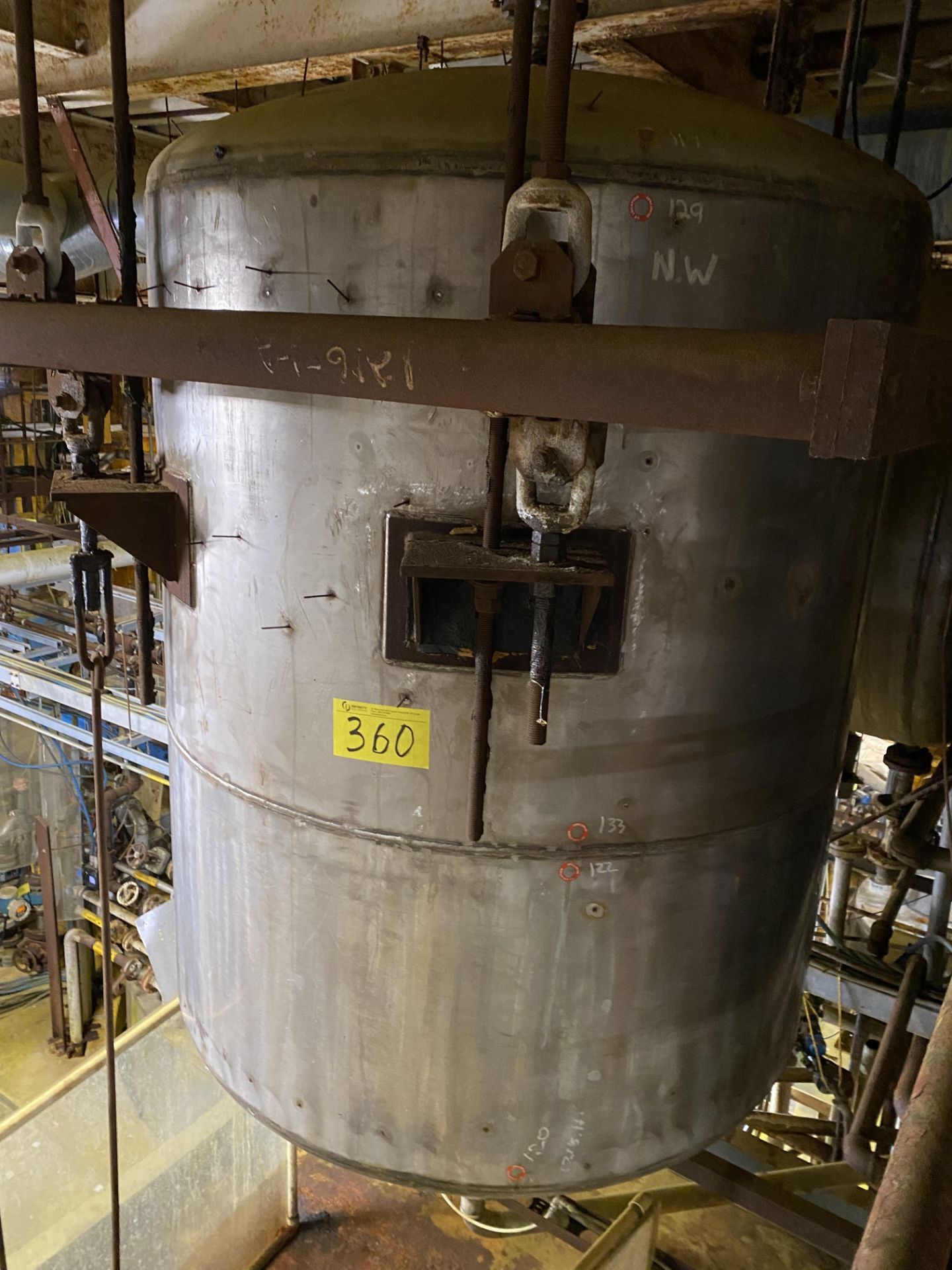 LOT OF (2) STAINLESS STEEL TANKS (ELEVATED), BOTH APPROX. 5'DIA. X 6'D (RIGGING FEE $2,200 USD)