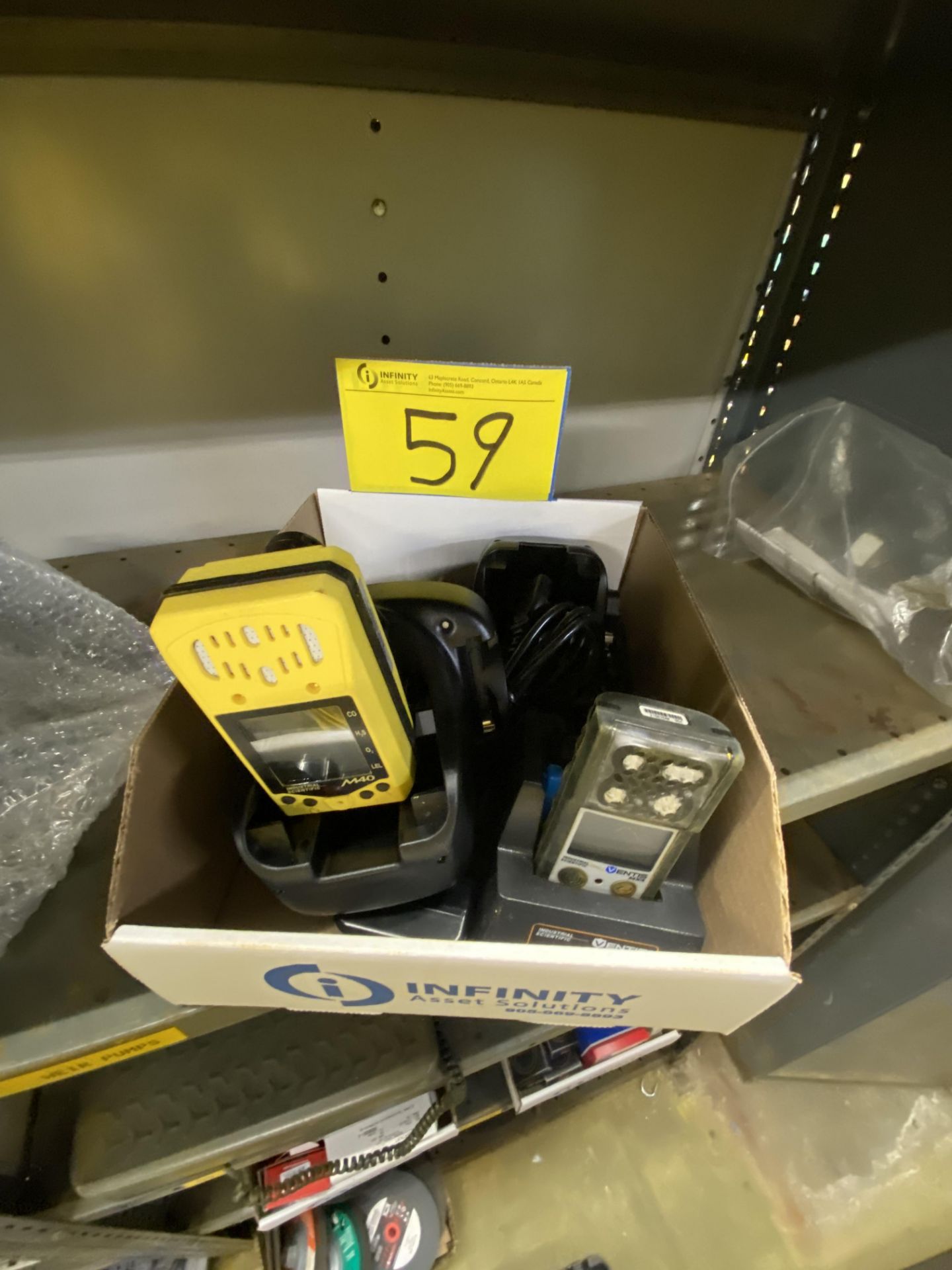 M40 INDUSTRIAL SCIENTIFIC AND VENTIS MX4 GAS DETECTORS W/ CHARGERS