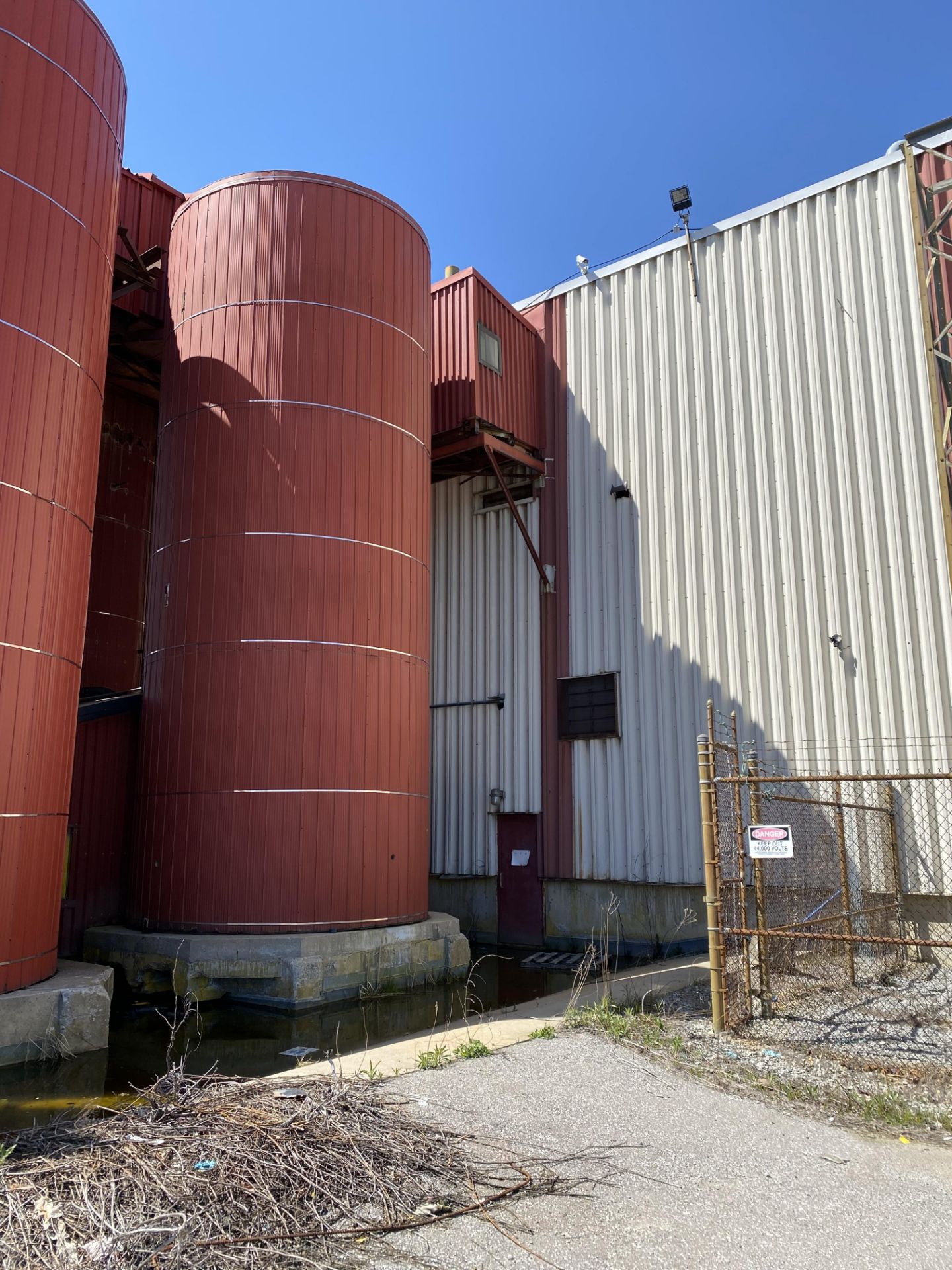 JACKETED STAINLESS STEEL INTERIOR SILO, APPROX. 12'DIA. X 35'H, TANK 631-20